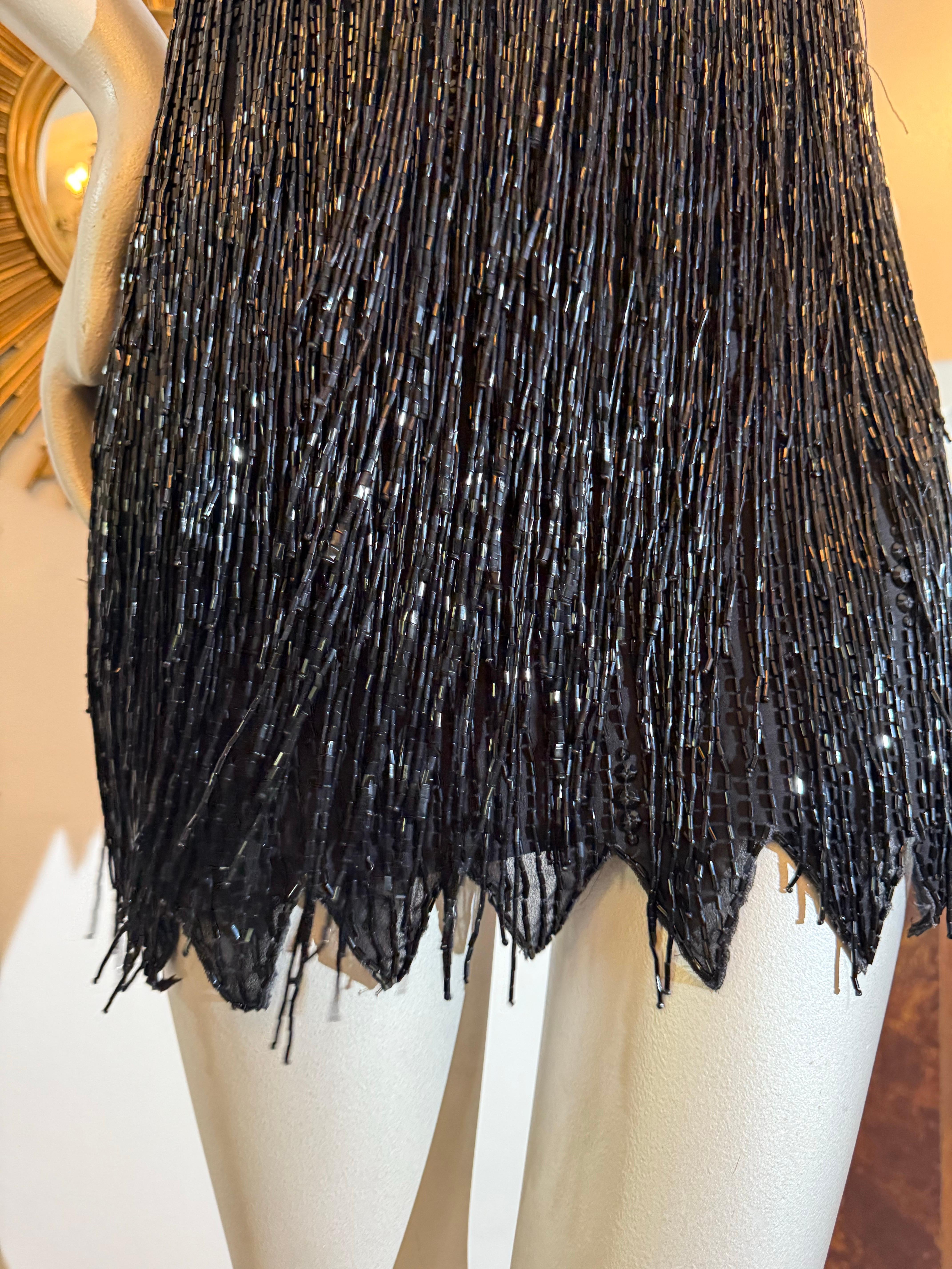 Michael Casey de los años 90 Mini vestido halter negro con abalorios y cristales y flecos en venta 7