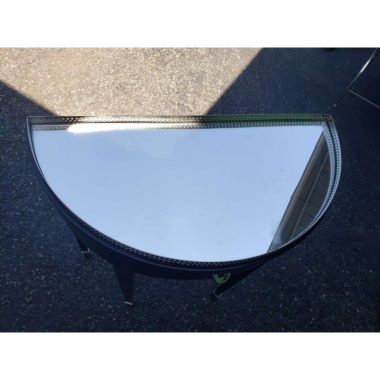 1990s Mirrored Contemporary Foyer Table In Excellent Condition For Sale In Germantown, MD