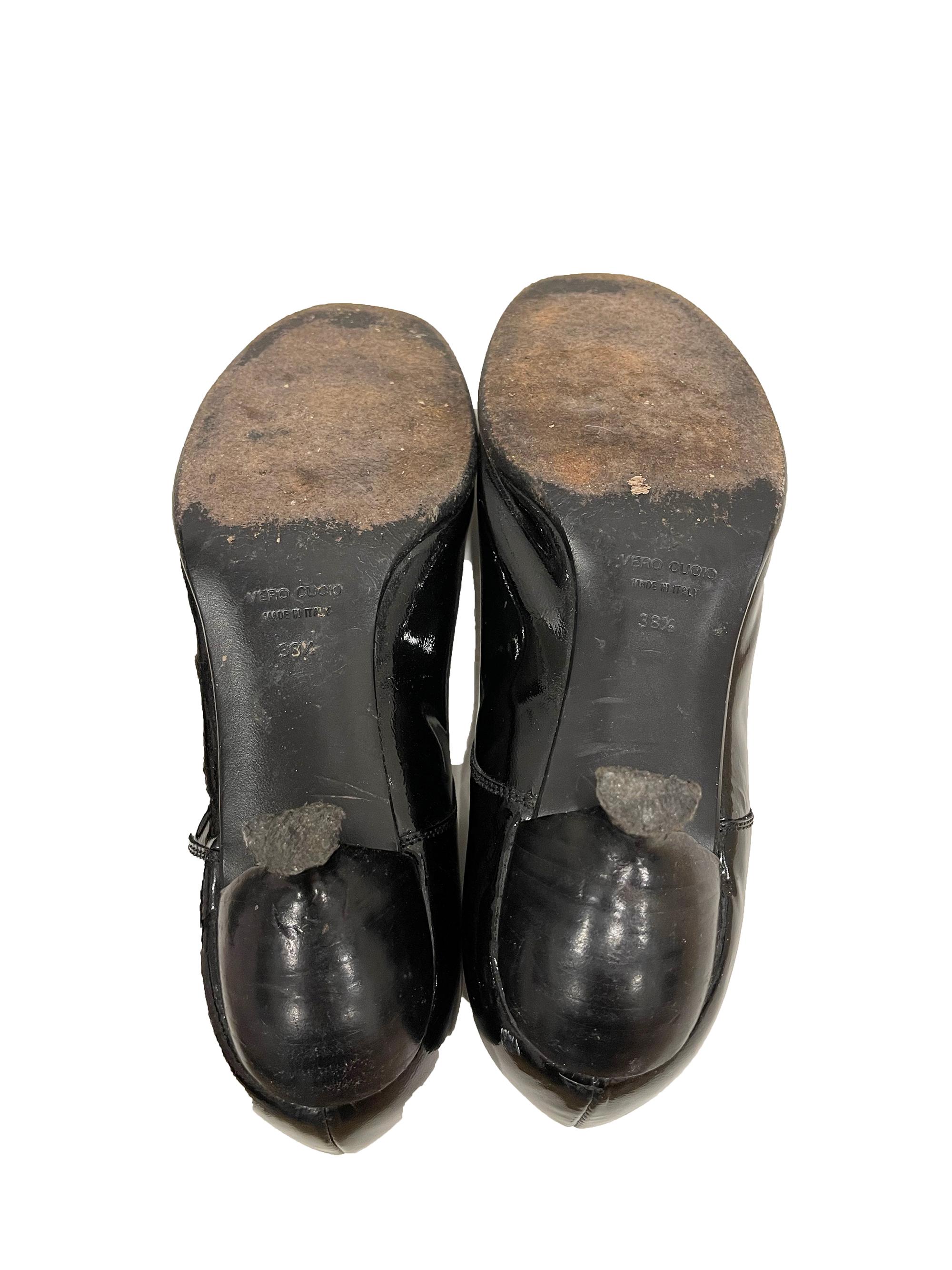 Black 1990s Miu Miu patent leather kitten heels For Sale