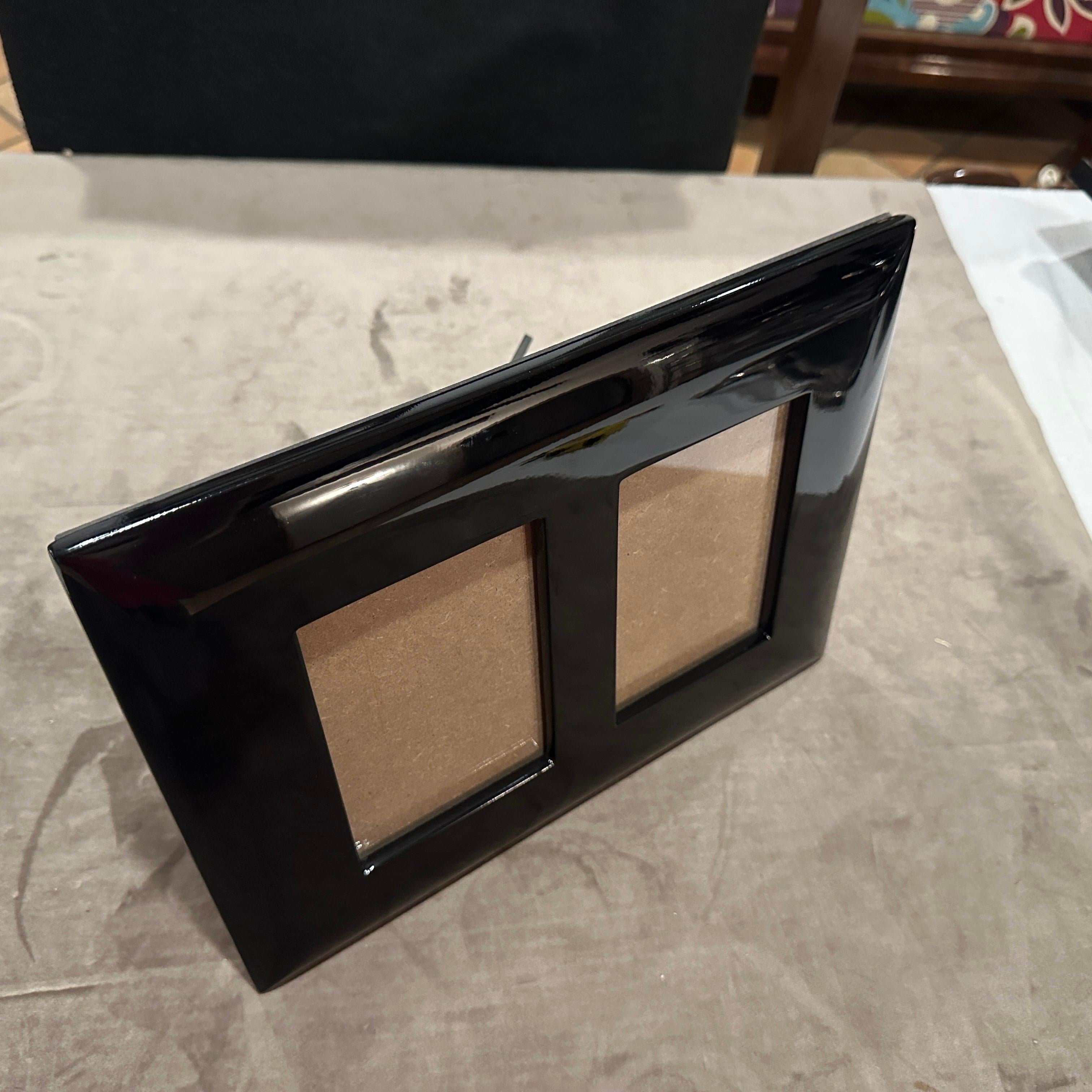 Marco doble italiano moderno de madera lacada en negro de los años 90, de Bussolari en venta 2