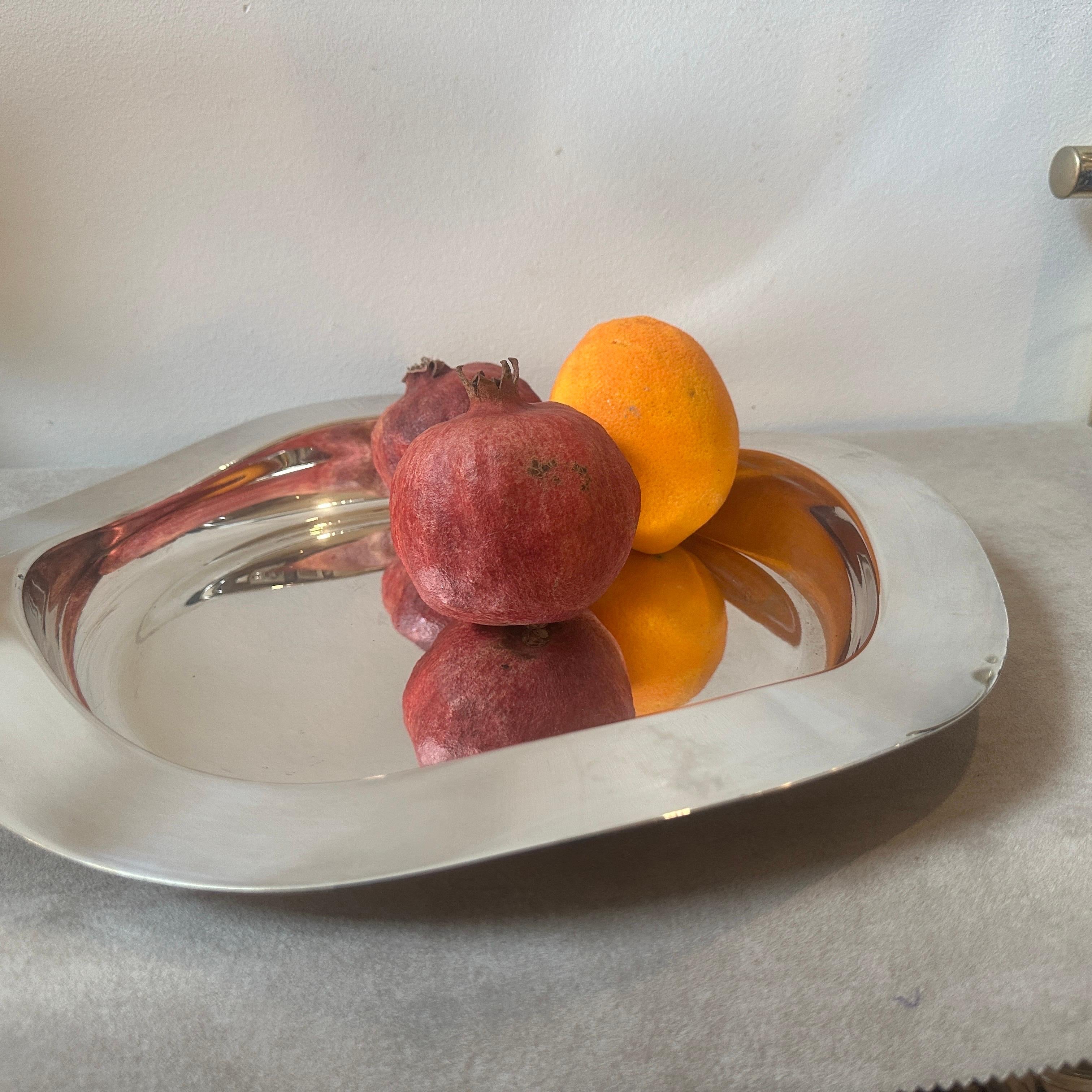 Centro de mesa italiano plateado de diseño moderno de los años 90 de Mesa en venta 1
