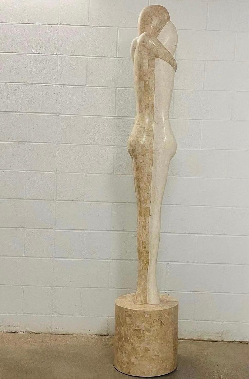 Bellissima scultura di due innamorati realizzata in pietra tessellata! Ottime condizioni generali, come si vede! 