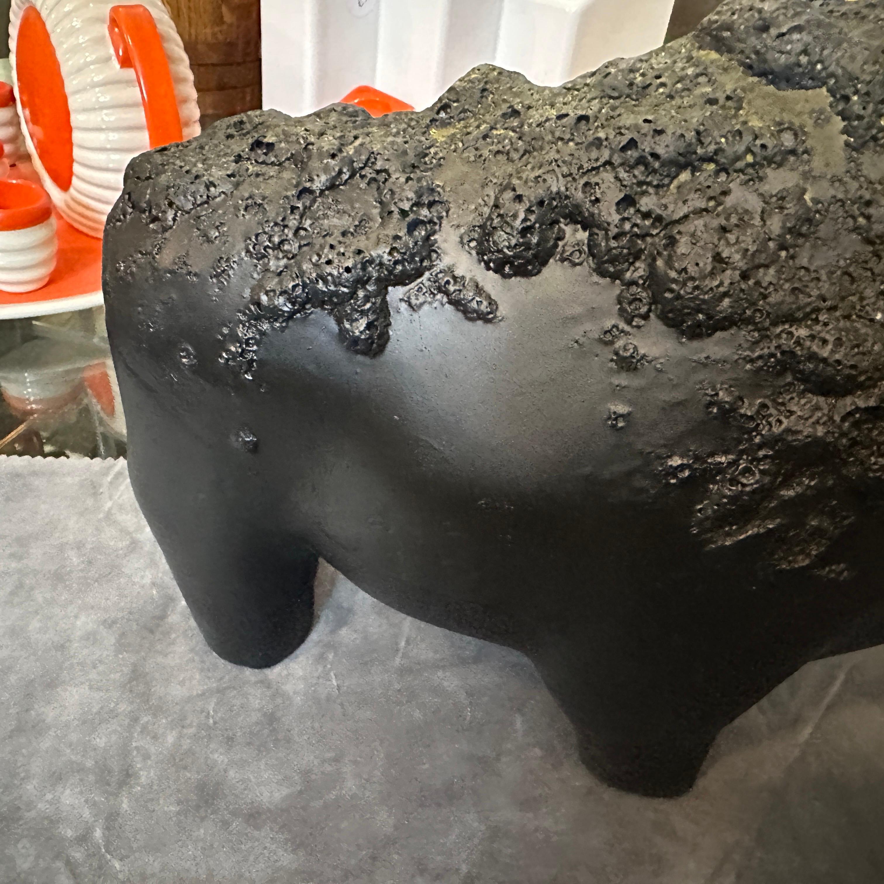 Modernista degli anni '90 in ceramica nera grassa con bisonte tedesco in vendita 5