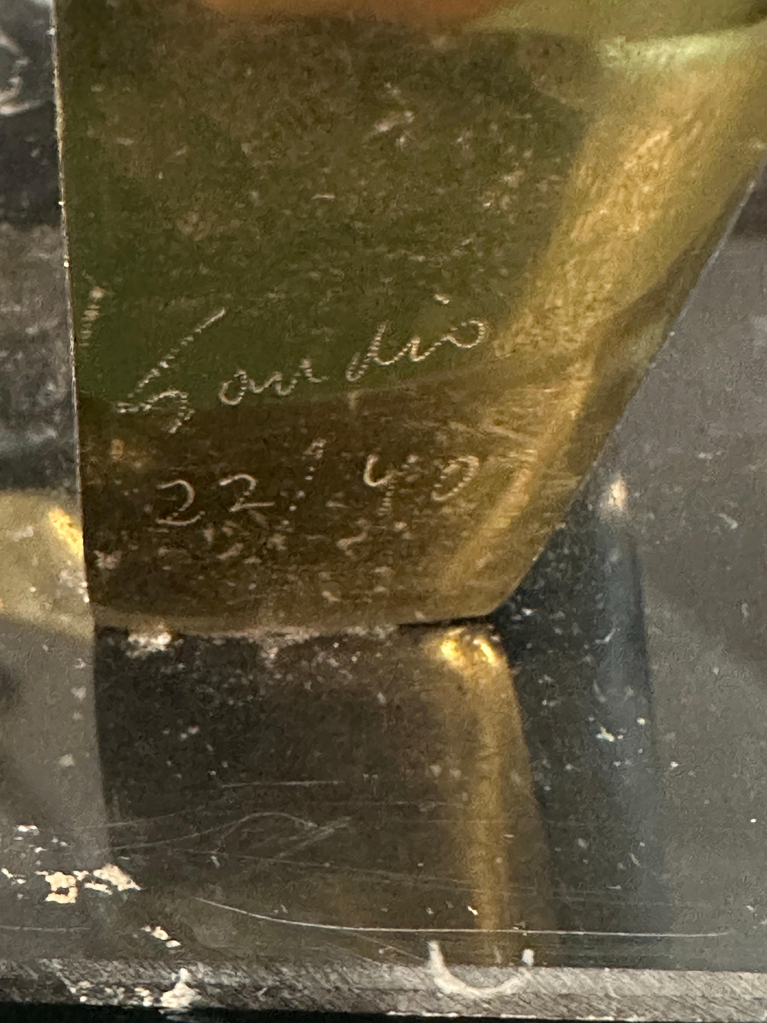 Escultura modernista de bronce dorado y mármol de los años 90 de Gaudio siglo XX en venta