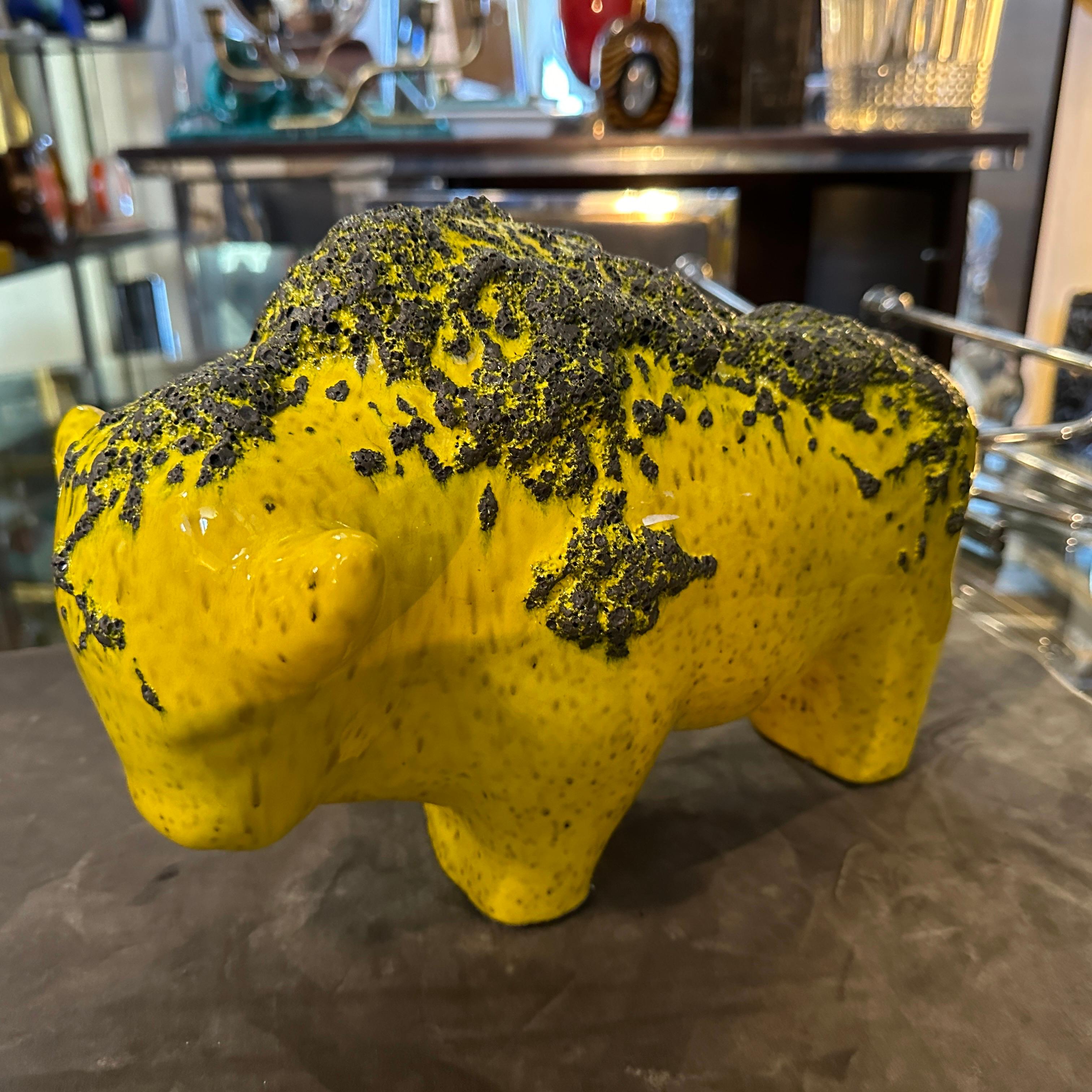 Modernista degli anni '90 in ceramica lava grassa gialla e nera Bisonte tedesco In condizioni ottime in vendita a Aci Castello, IT