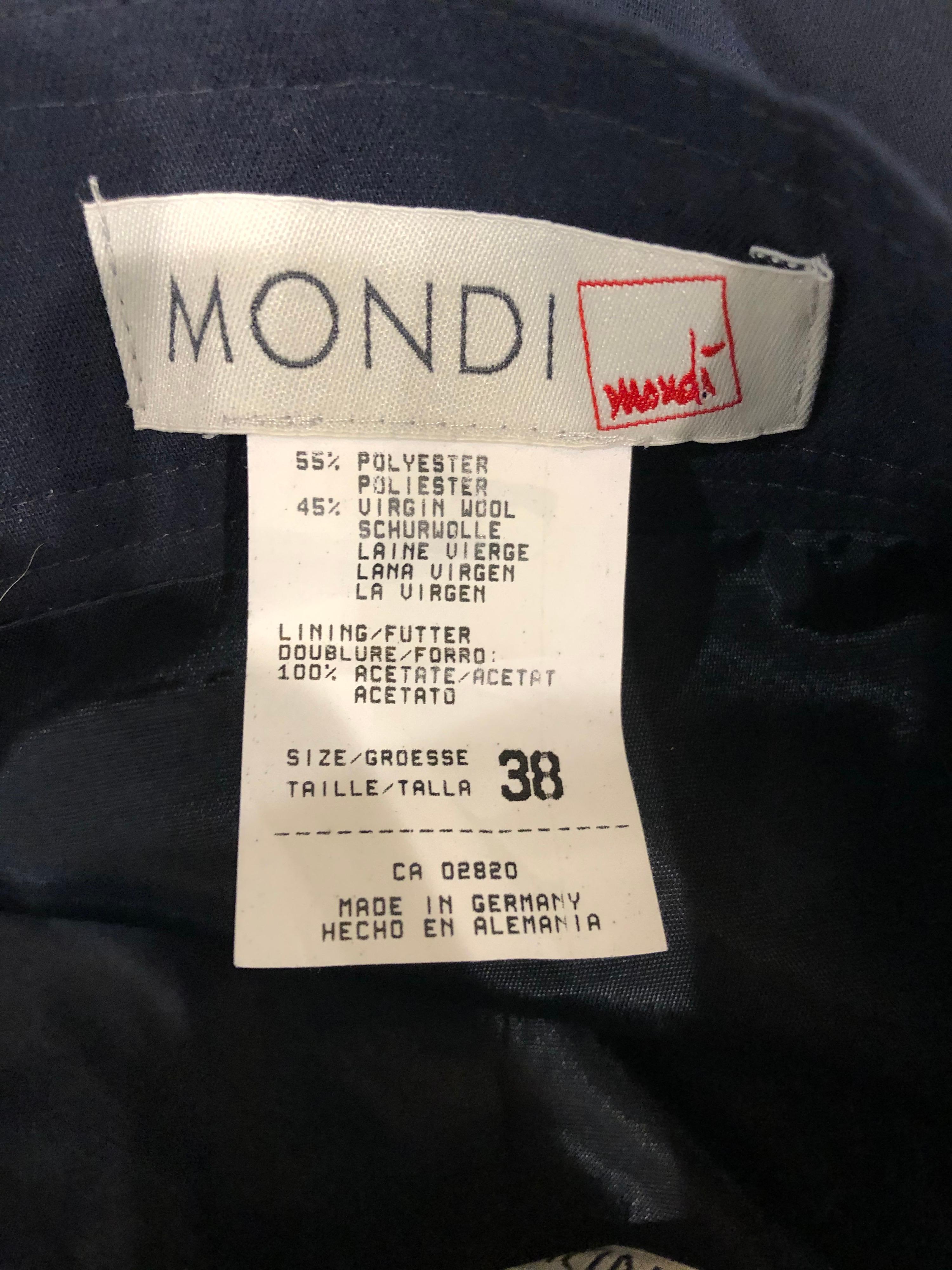 Noir Mondi - Jupe midi en laine vintage bleu marine avec boutons dorés, taille 38, années 1990 en vente