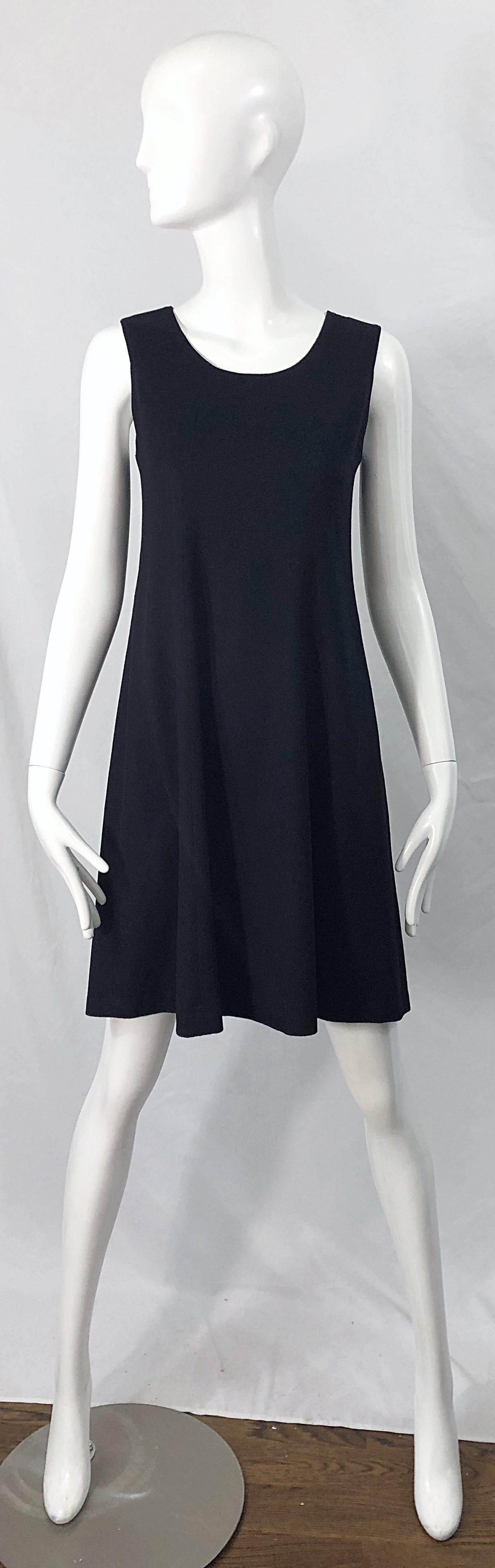 1990er Morgan Le Fay by Liliana Casbal Minimalistisches Vintage-Kleid aus schwarzer Wolle aus den 90ern im Angebot 10