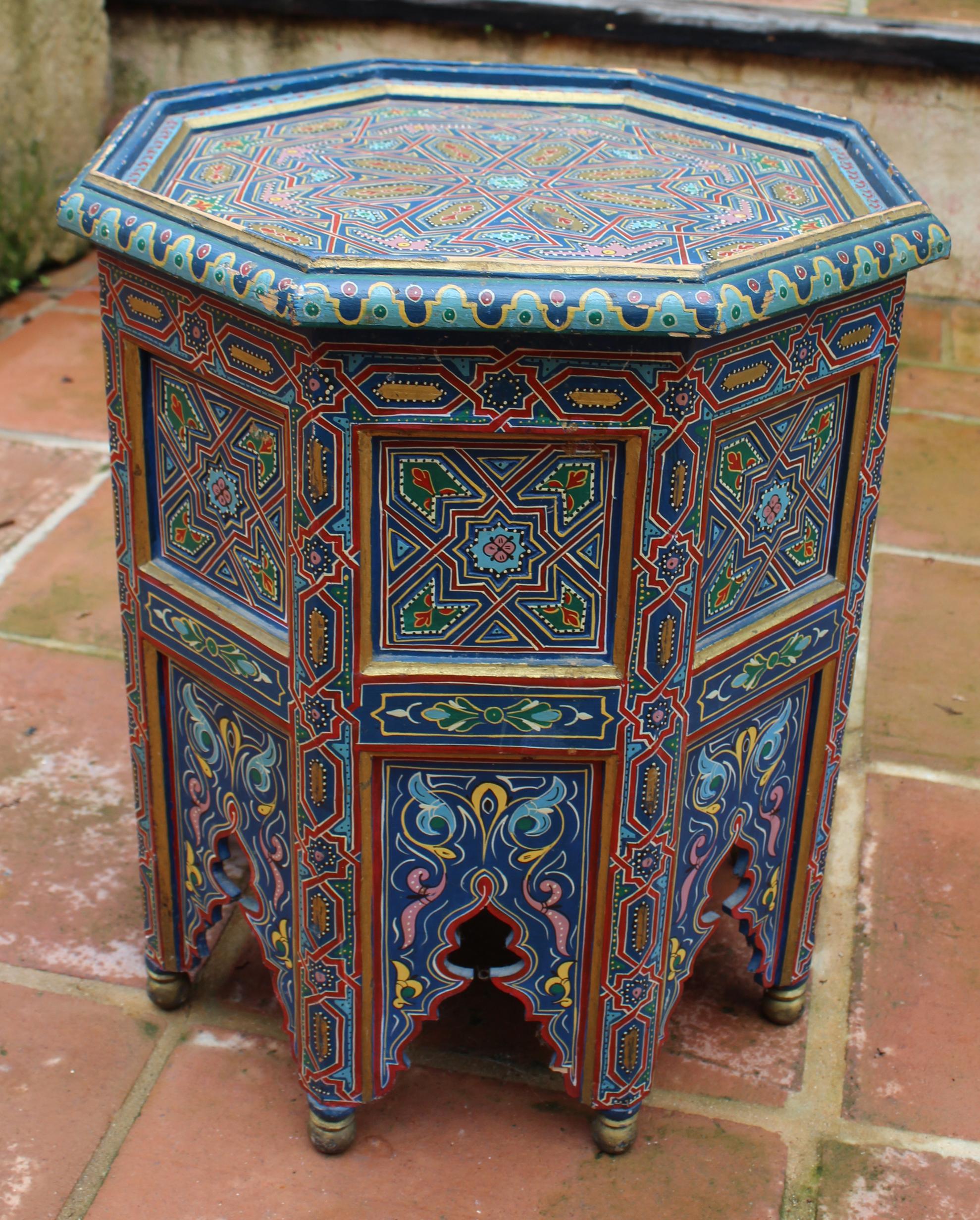 1990s Moroccan Coffee Table Richly Decorated in Arabic Geometric Motifs In Good Condition In Marbella, ES