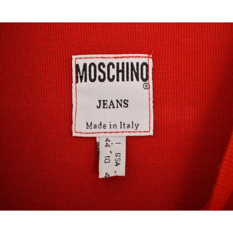 1990er Moschino ' Apple Mac' Rotes langärmeliges T-Shirt mit Parody-Logo im Angebot 1