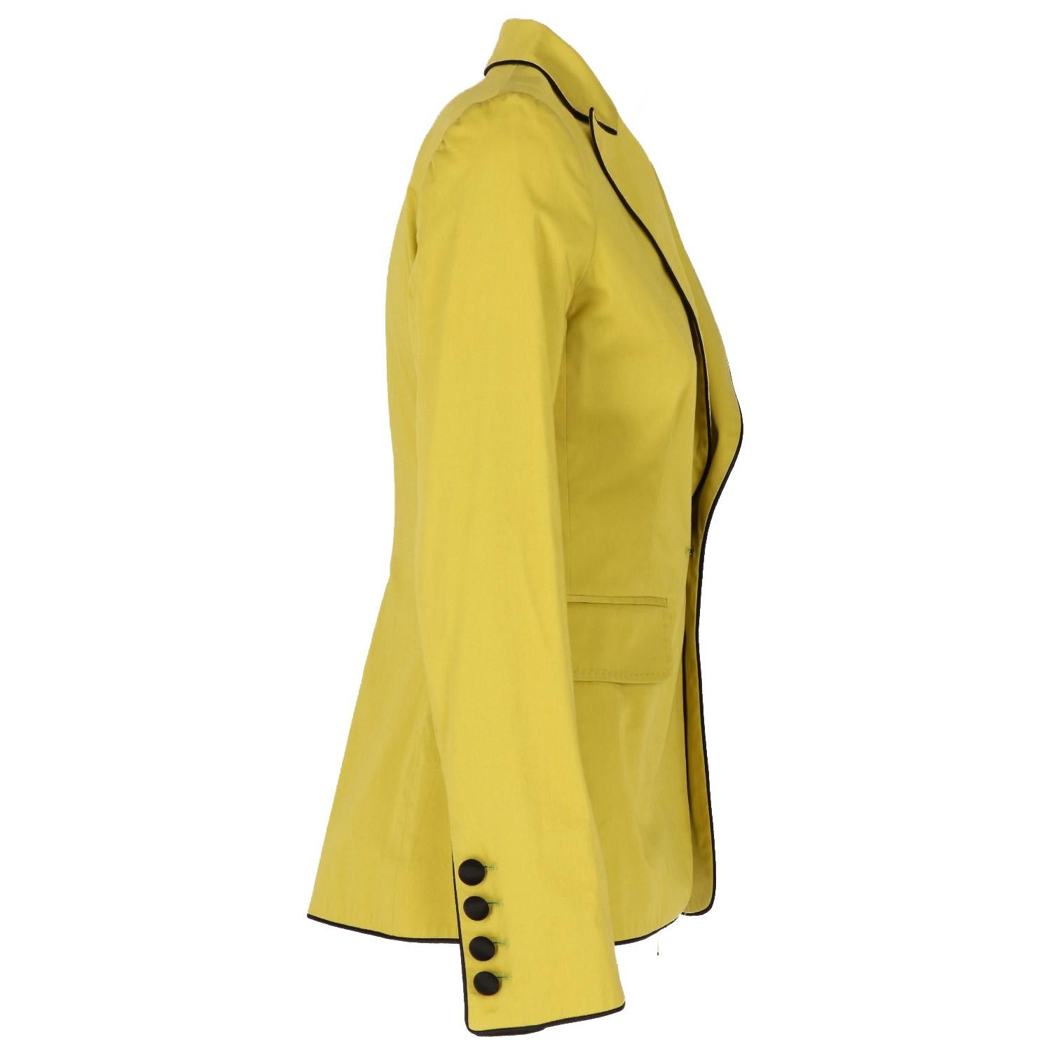Moschino Cheap and Chic blazer jacket in acid green fabric

Years: 90s
Height: 63 cm
Bust: 43 cm
Waist: 35 cm
Sleeve: 63 cm
Shoulders: 35 cm

Details: green acid color fabric, with black profiles, two flap pockets and buttoned cuffs.