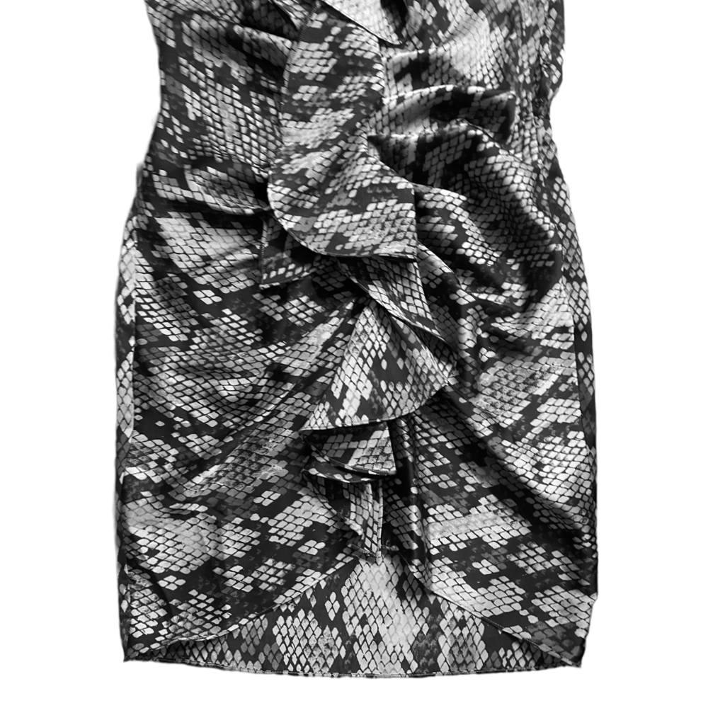 1990s Moschino Cheap and Chic Animal Print Chiffon Silk Mini Dress In Good Condition For Sale In London, GB