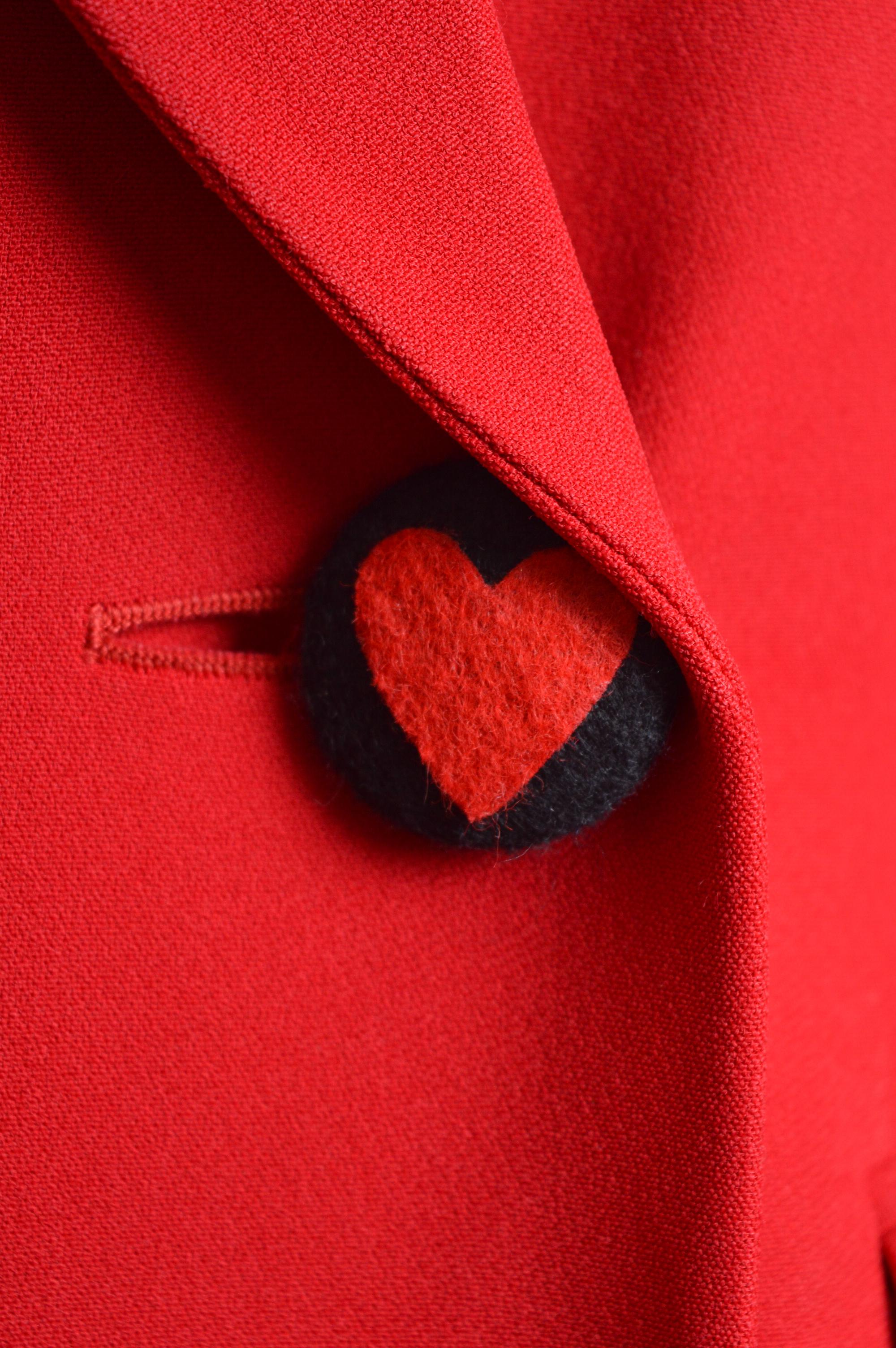 1990's MOSCHINO Cheap & Chic Plain Red Heart Double Breasted Blazer - Jacket For Sale 2
