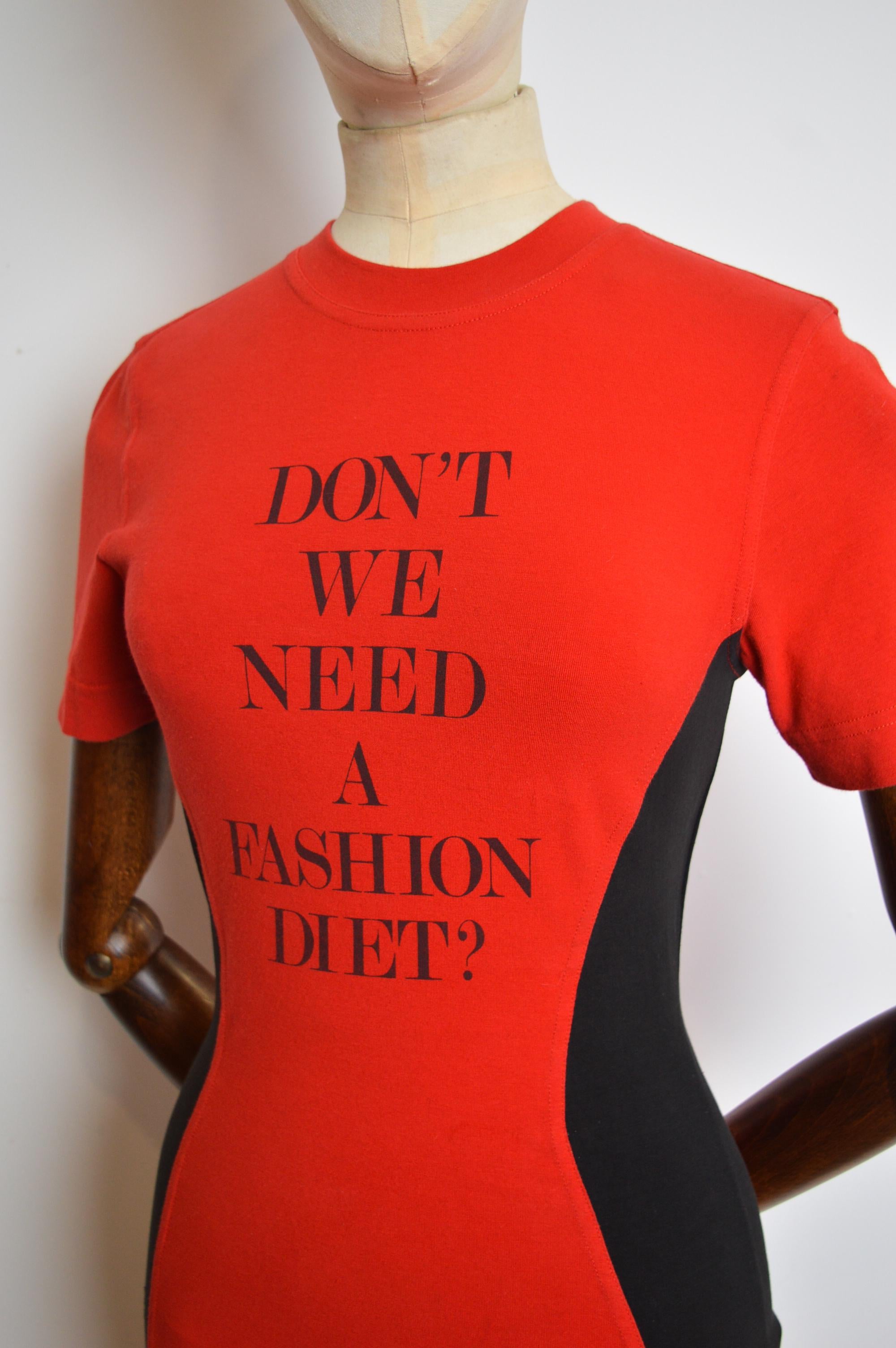 Red 1990's MOSCHINO Don’t we need a Fashion Diet Slogan red Body con mini dress For Sale
