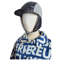 Gorra MOSCHINO Jeans Raver de los años 90 - Gorra Trapper en gris y negro