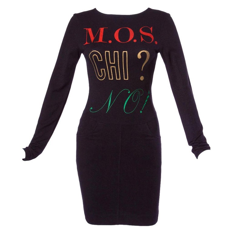 1990s Moschino Jeans Vintage Graphic Print "M.O.S. CHI? NO!" Long Sleeve Dress For Sale at 1stDibs | moschino jeans dress 1990s Moschino Jeans Vintage Graphic Print "M.O.S. CHI? NO!" Long Sleeve Dress For Sale at 1stDibs | moschino jeans dress
