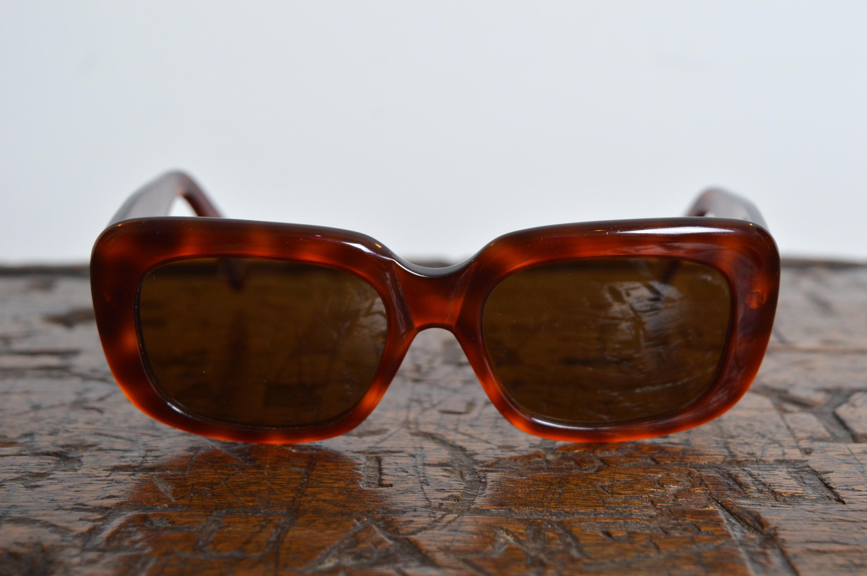 1990er Moschino Persol Occhialli Schildpatt-Schildkrötenpanzer quadratische ovale Schirm-Sonnenbrille - Sonnenbrille im Angebot 7