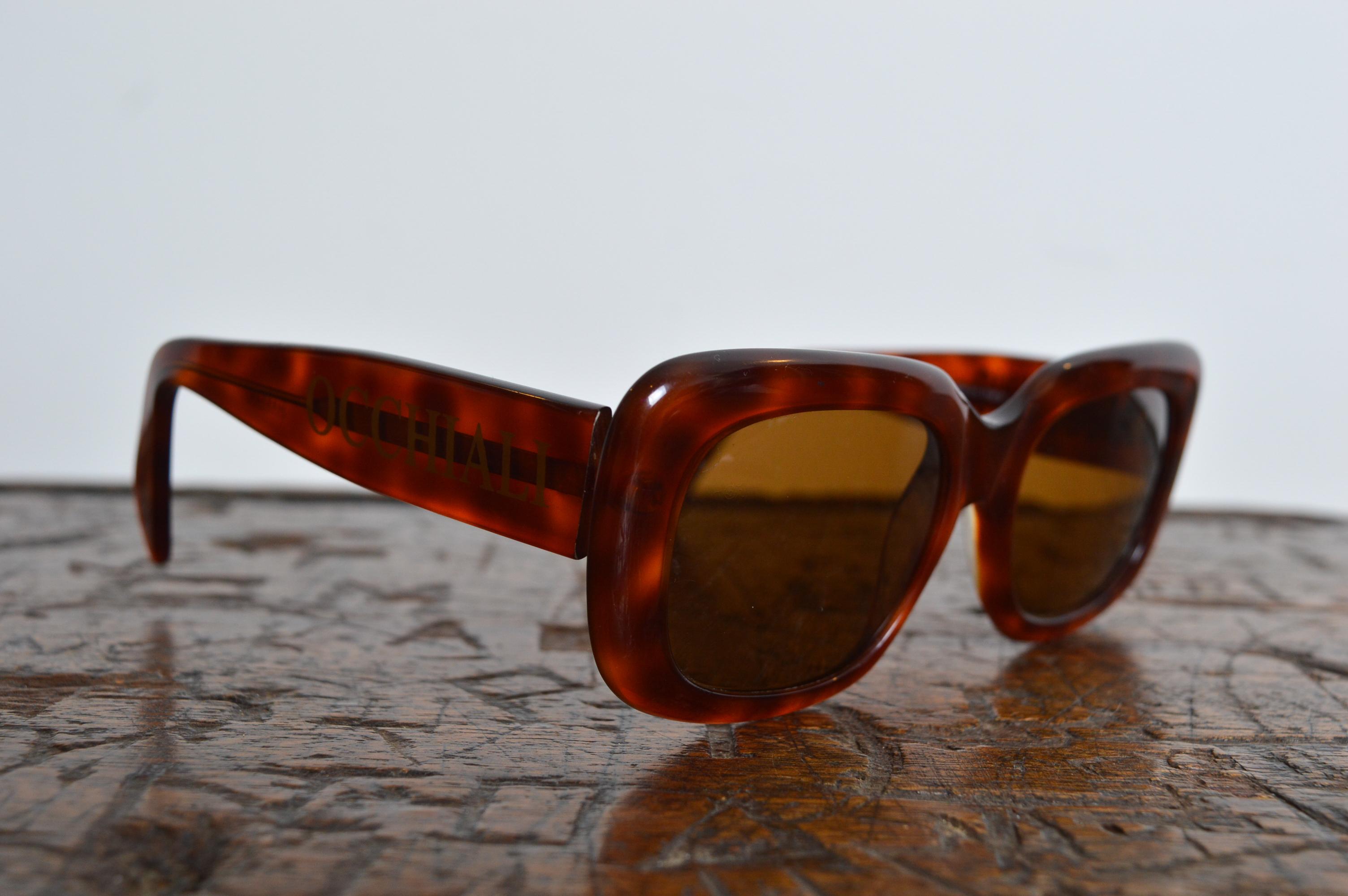 1990er Moschino Persol Occhialli Schildpatt-Schildkrötenpanzer quadratische ovale Schirm-Sonnenbrille - Sonnenbrille (Beige) im Angebot