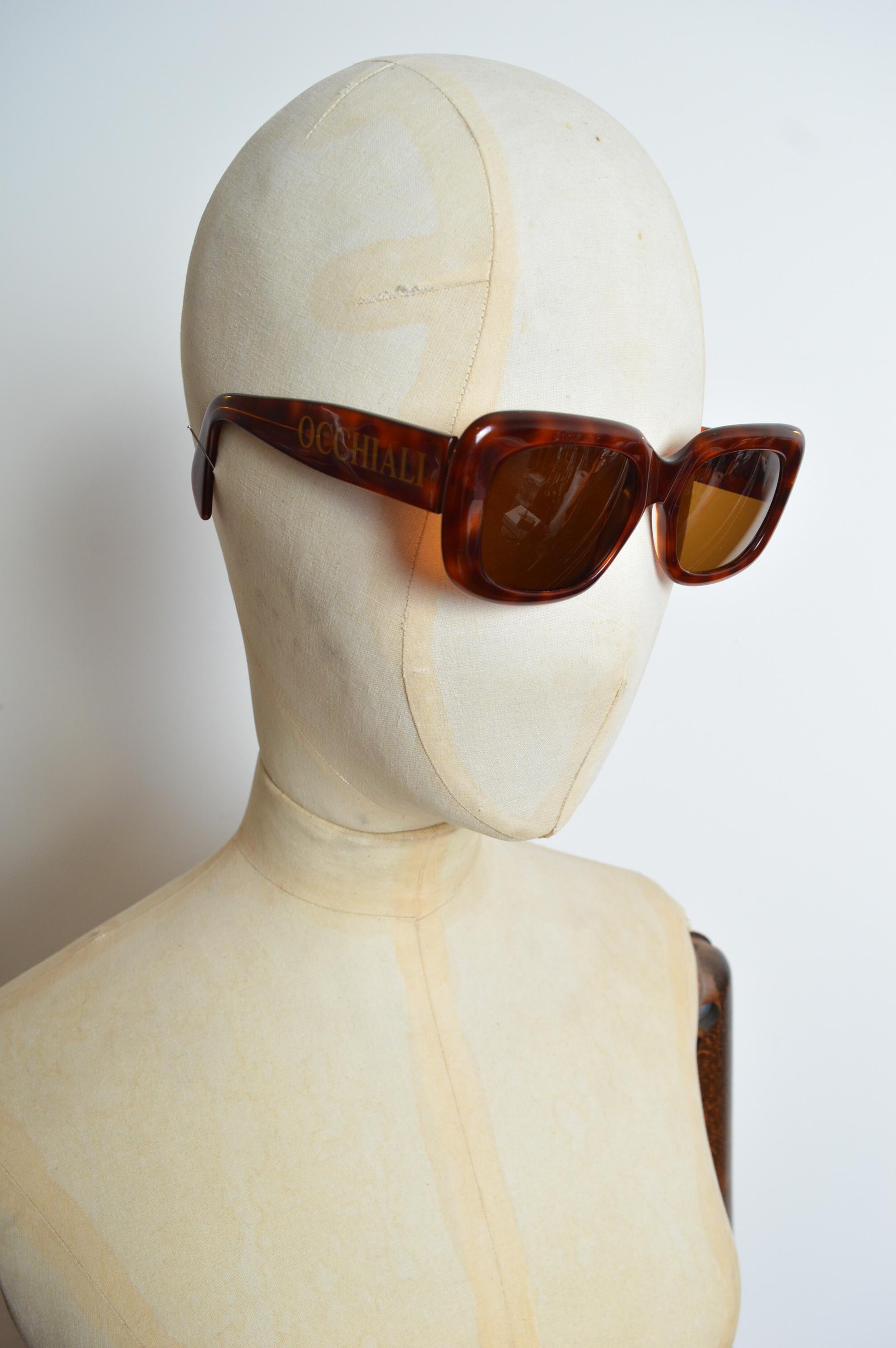 1990er Moschino Persol Occhialli Schildpatt-Schildkrötenpanzer quadratische ovale Schirm-Sonnenbrille - Sonnenbrille im Angebot 1