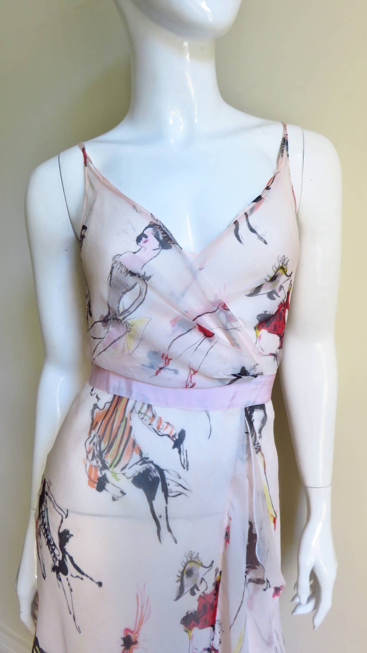  Moschino Rosa Seiden-Wickelkleid mit People-Muster (Pink) im Angebot