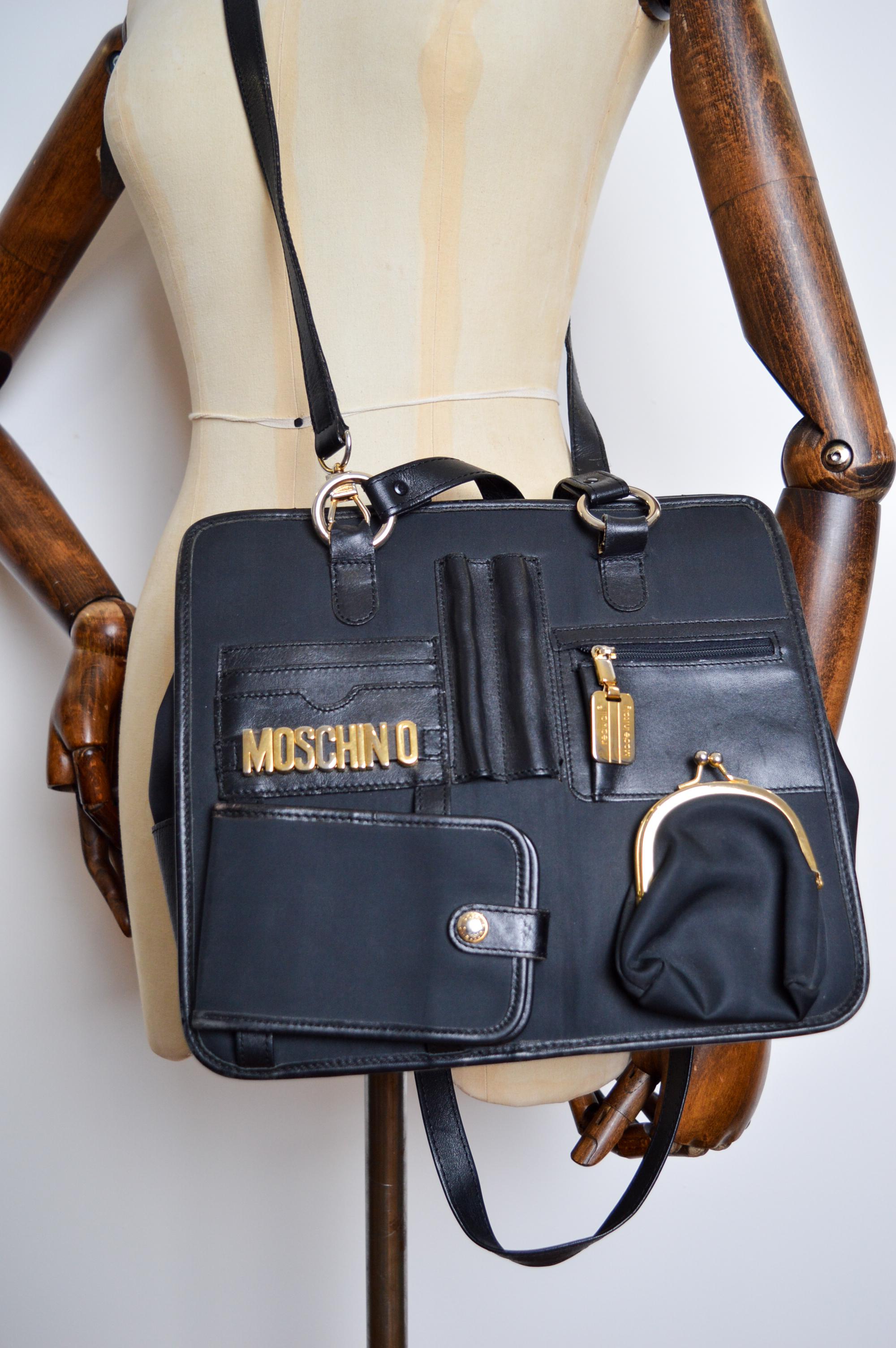 1990's Moschino Stationary Multi Pocket Archive Tactical Black Satchel - Bag en vente 7