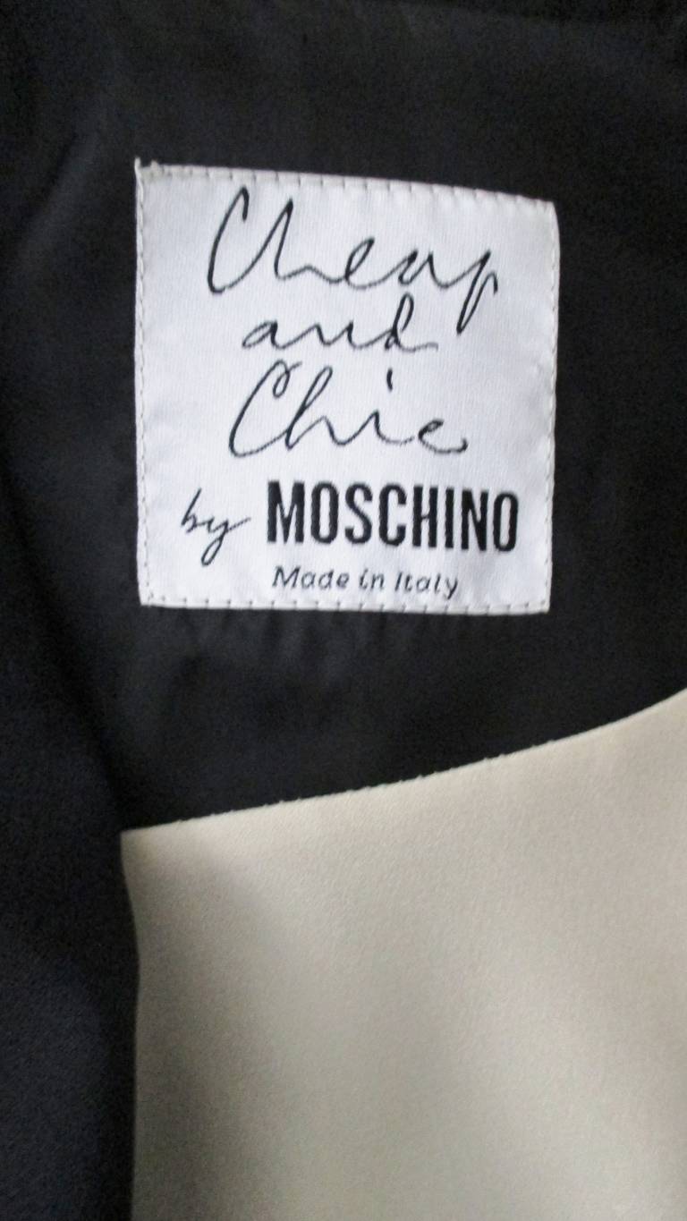  Moschino - Robe de smoking à blocs de couleur en vente 8