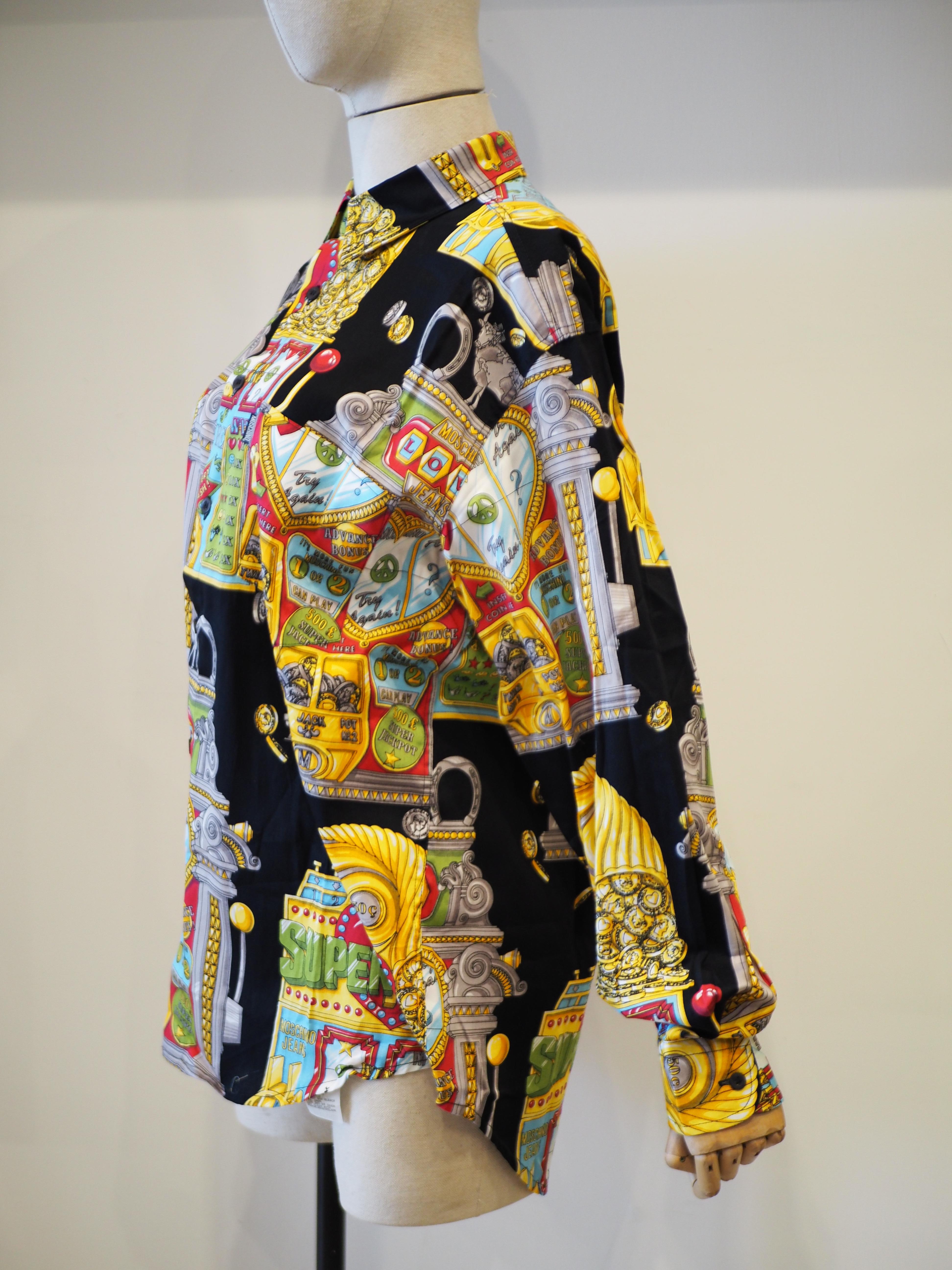 1990er Moschino Vintage ikonisches Slotter Casino mehrfarbiges Hemd im Angebot 8