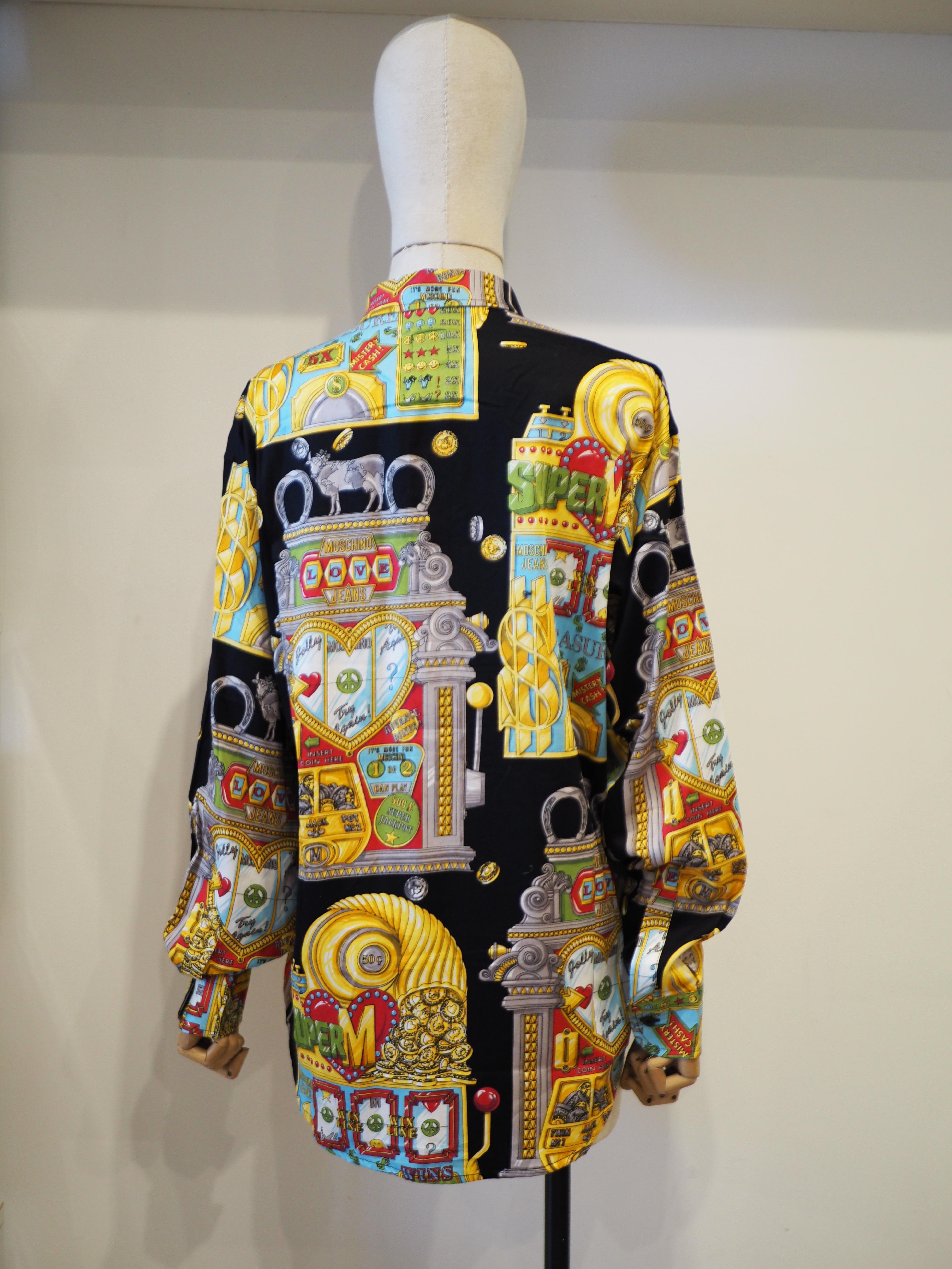 1990er Moschino Vintage ikonisches Slotter Casino mehrfarbiges Hemd im Angebot 10