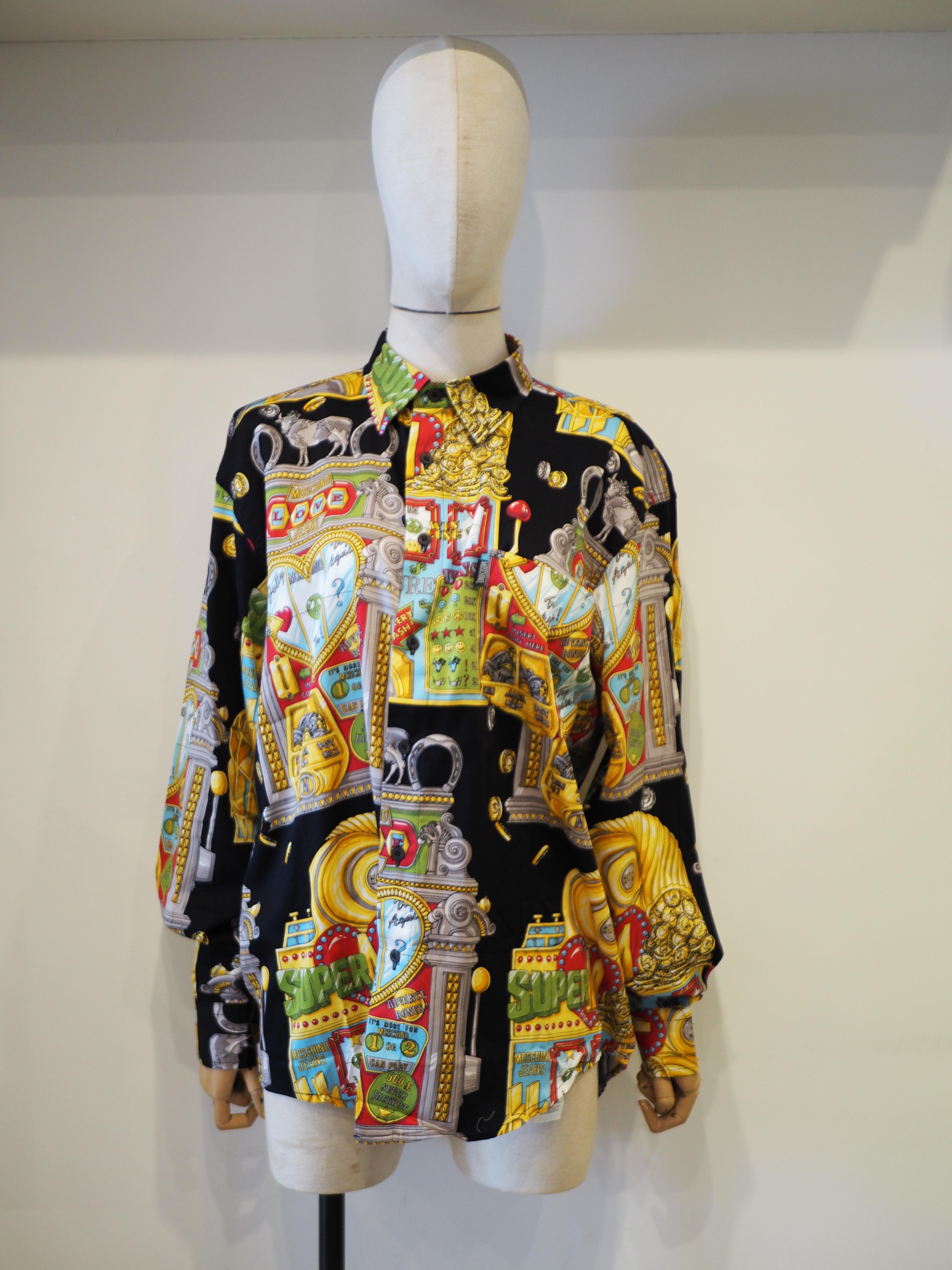 1990er Moschino Vintage ikonisches Slotter Casino mehrfarbiges Hemd im Angebot 4