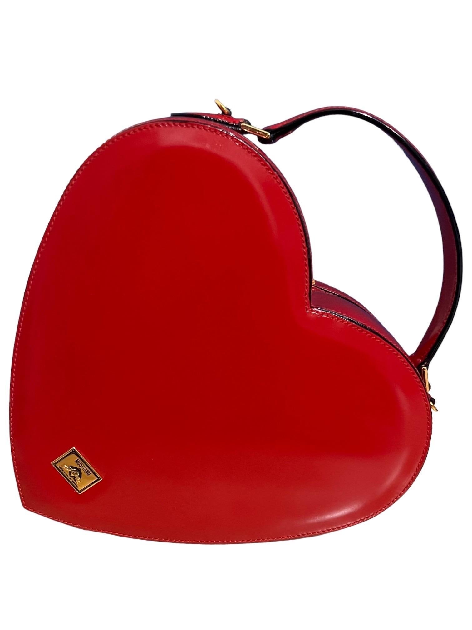 1990’s Moschino Vintage Red Leather Heart Bag seen on The Nanny For Sale 4