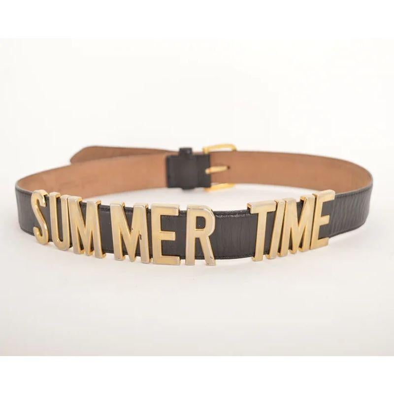Marron 1990's Moschino Vintage 'Summer Time' Gold Letter Black Leather Waist Belt en vente