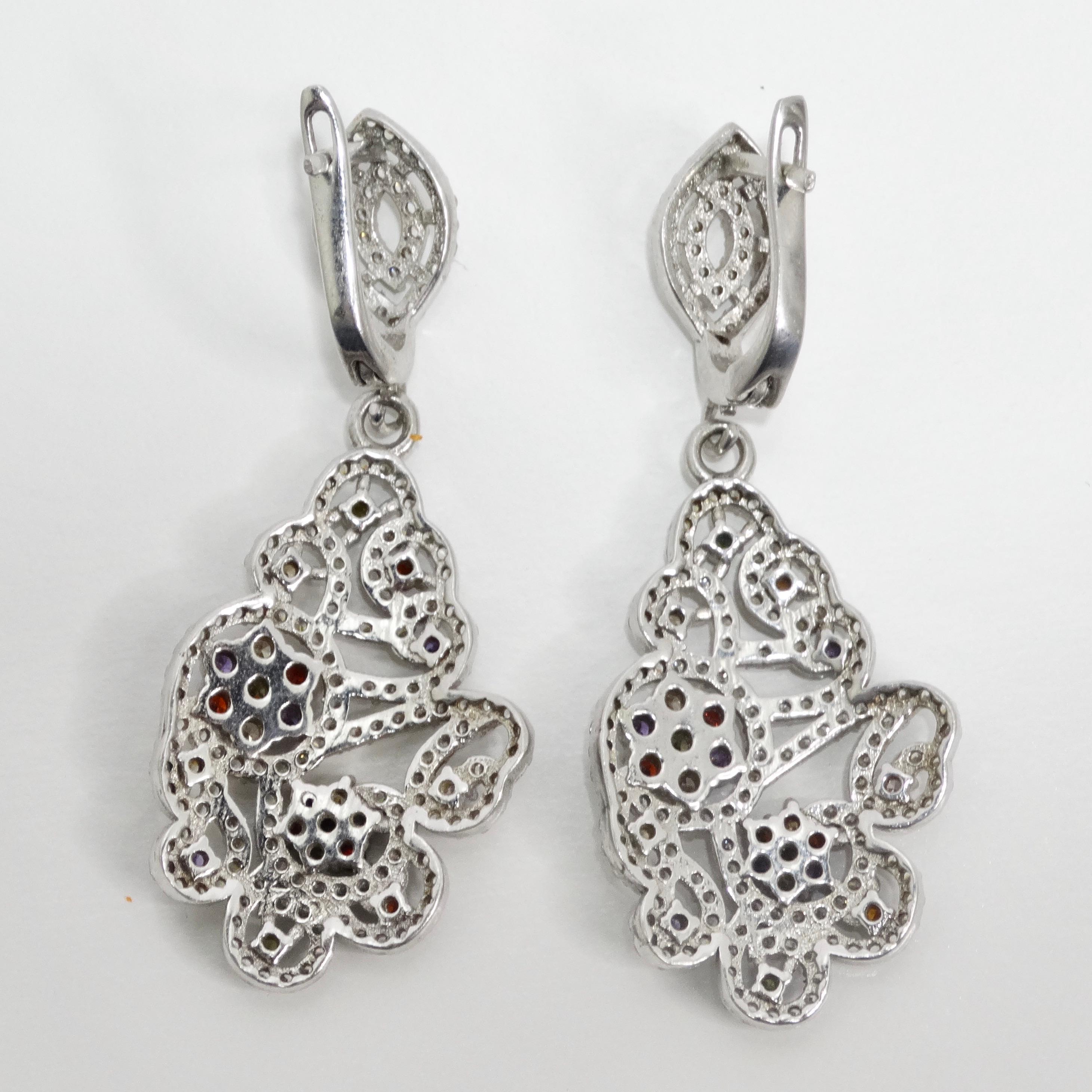 1990 Boucles d'oreilles pendantes en cristal Swarovski multicolore en vente 2