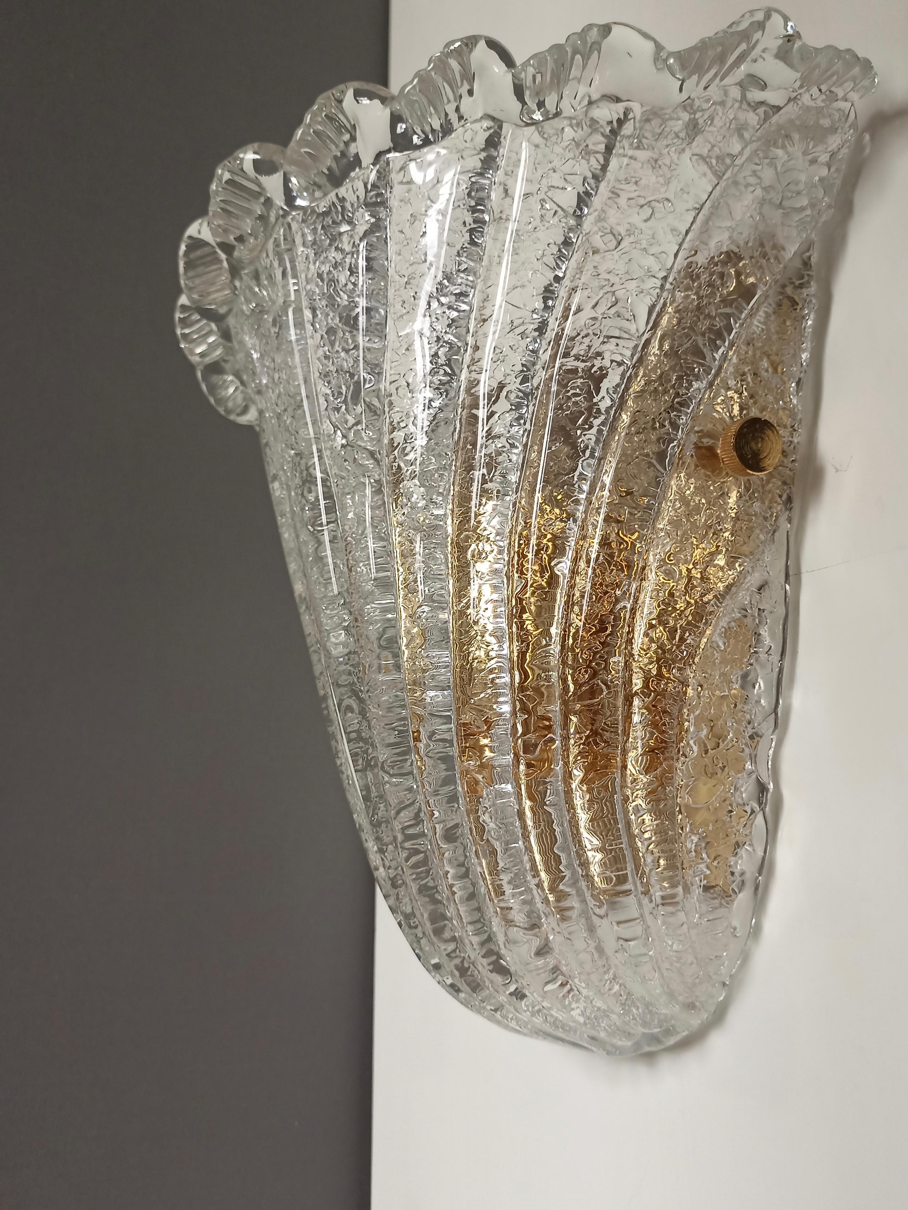 Late 20th Century 1990s Murano Art Glass Grit Single Wall Lamp in the Style of Barovier