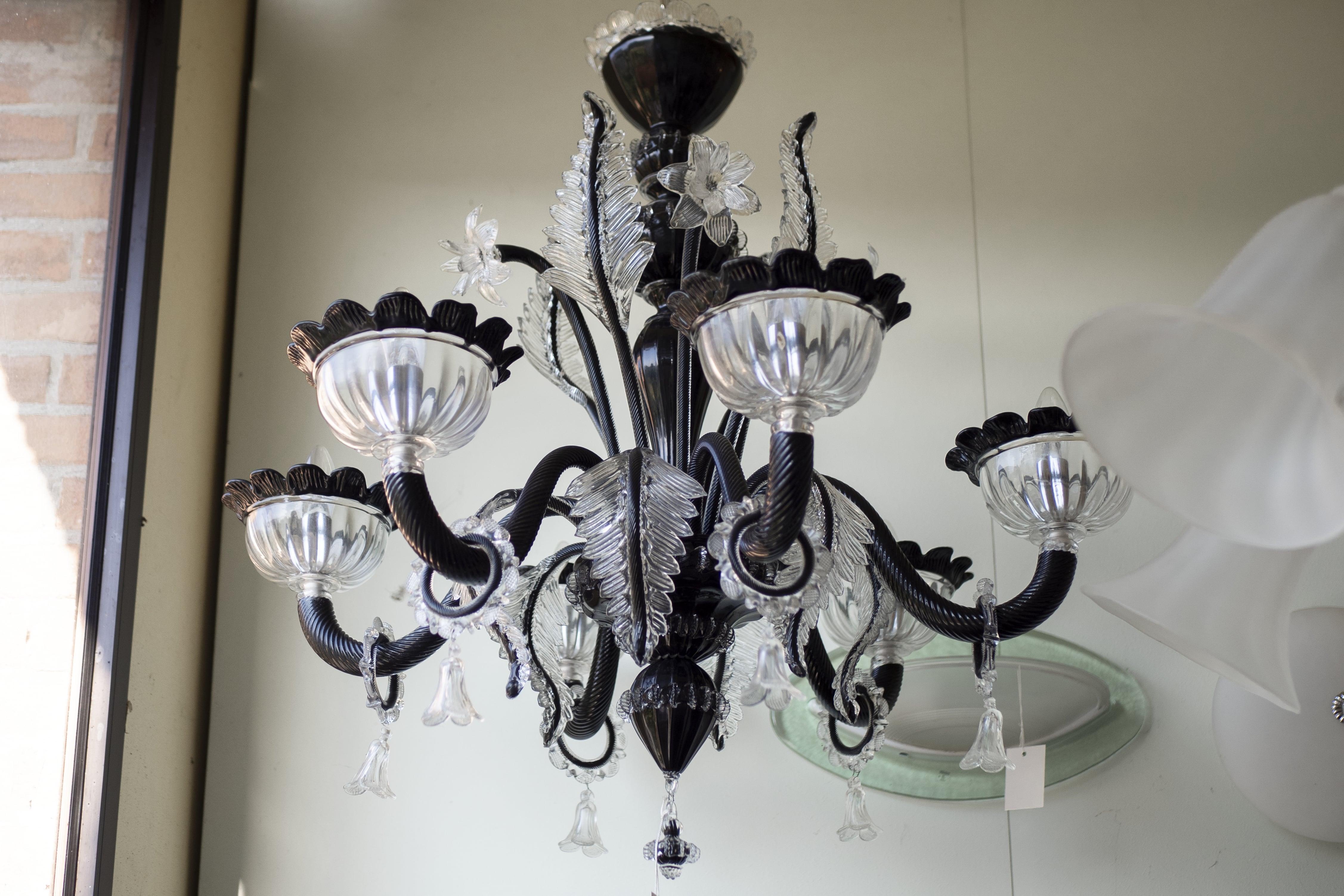 247LAB is delighted to introduce its latest special collection “Venetian dream” that features unique pieces carefully researched and selected from the best Venetian artisans’ ateliers.
Each piece is a testament to the centuries-old tradition of
