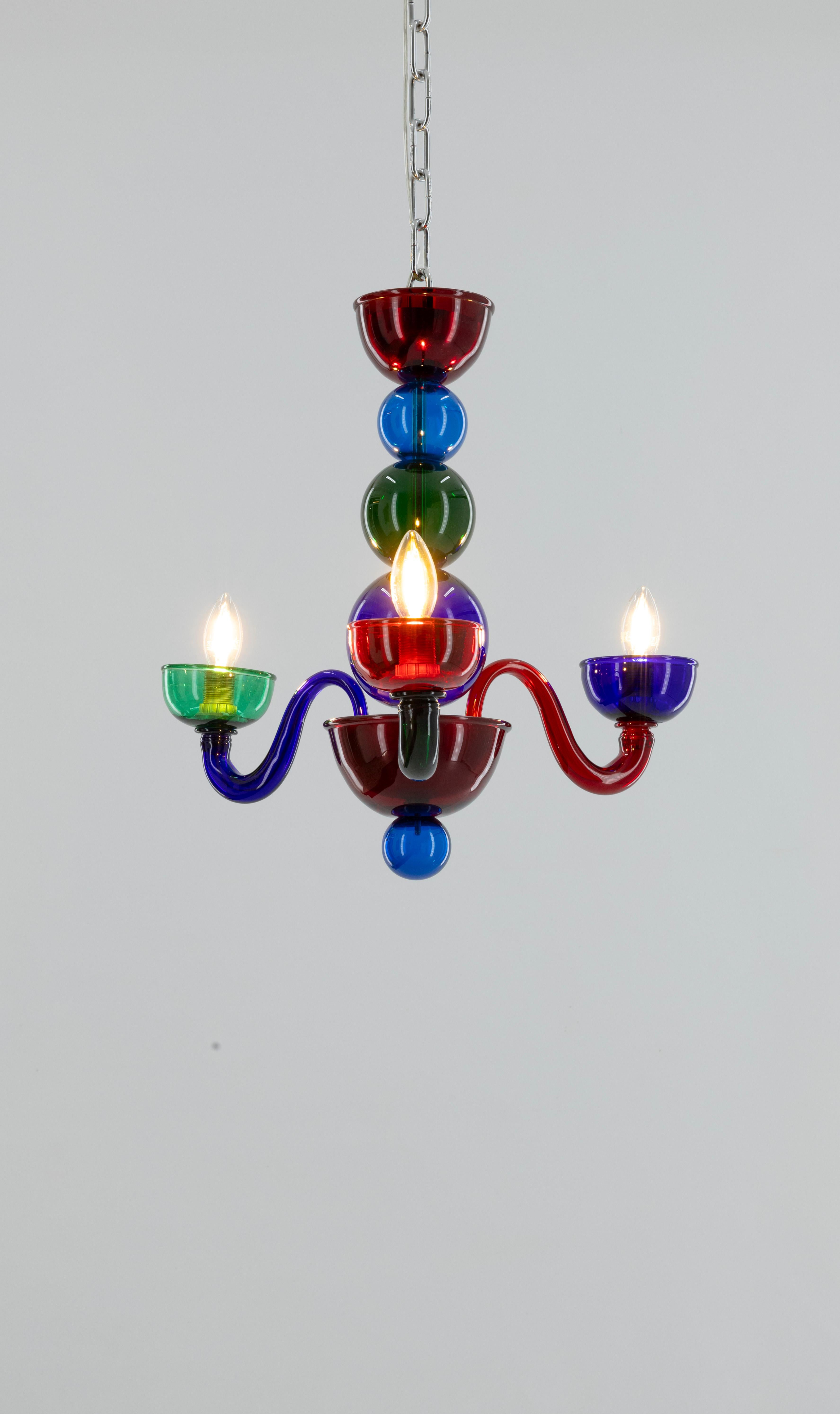 1990s Murano Glass Chandelier Spherical Design Ruby & Multicolored accent For Sale 2
