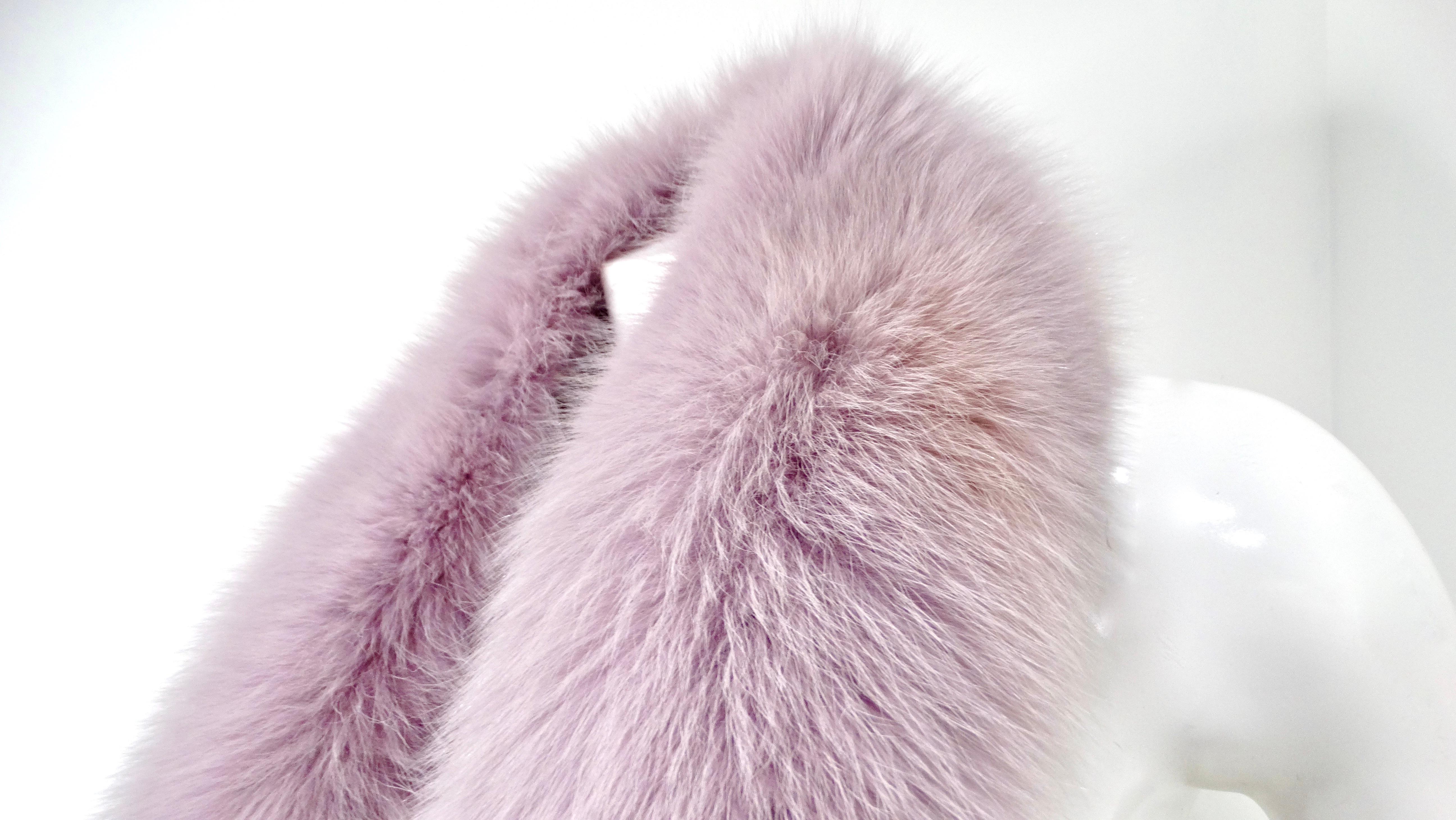 1990s Neiman Marcus Blush Purple Dyed Fox Fur Scarf In Good Condition For Sale In Scottsdale, AZ