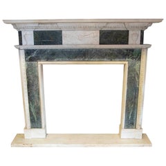 1990er Jahre Neoklassischer Stil Grüner und weißer Marmorkamin
