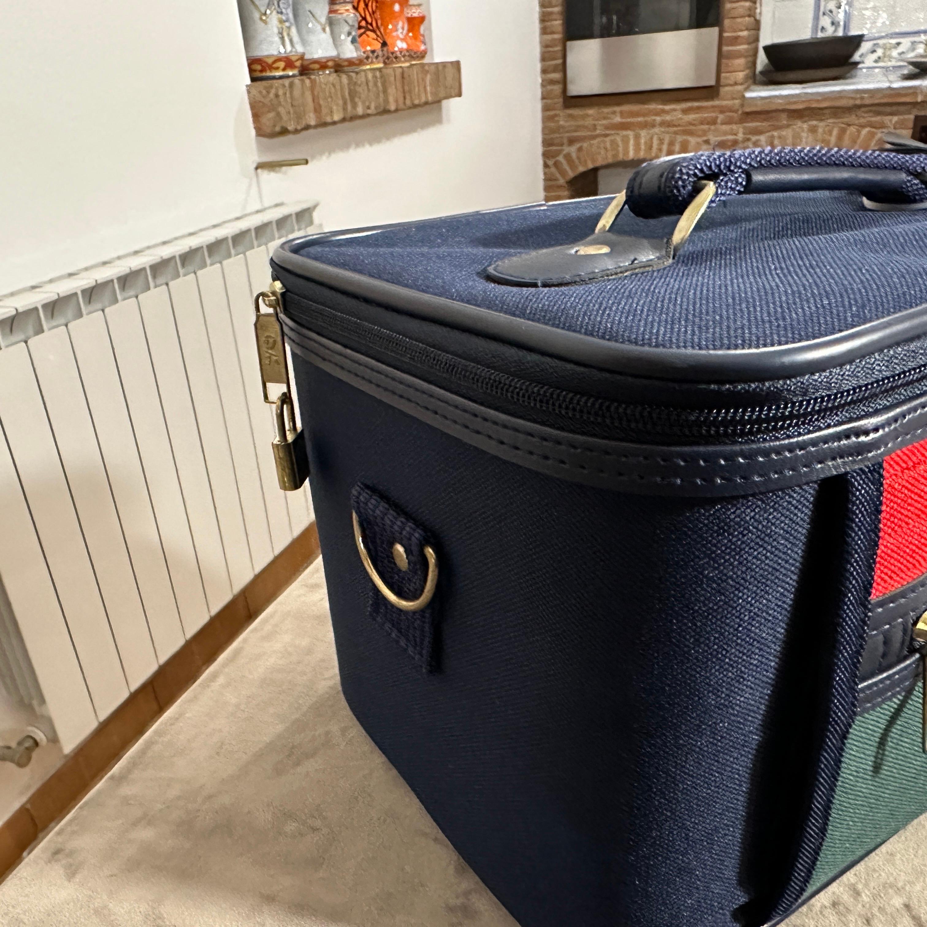 1990 Trousse de beauté en tissu et cuir, jamais utilisée, par Roberta Di Camerino en vente 7