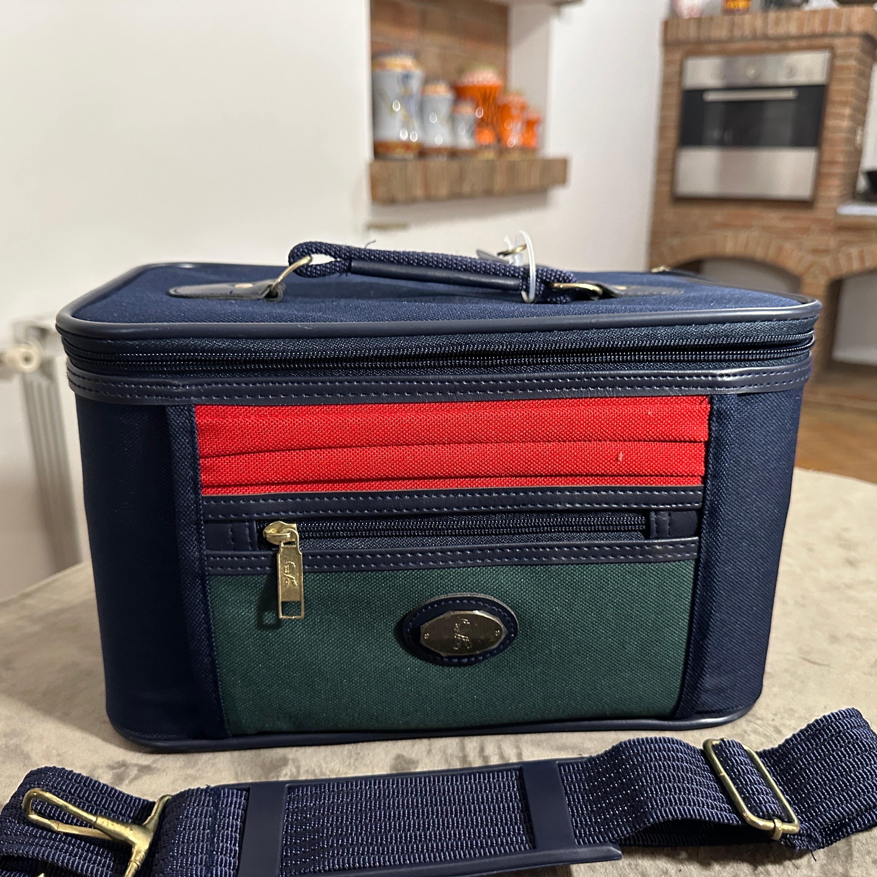 Noir 1990 Trousse de beauté en tissu et cuir, jamais utilisée, par Roberta Di Camerino en vente