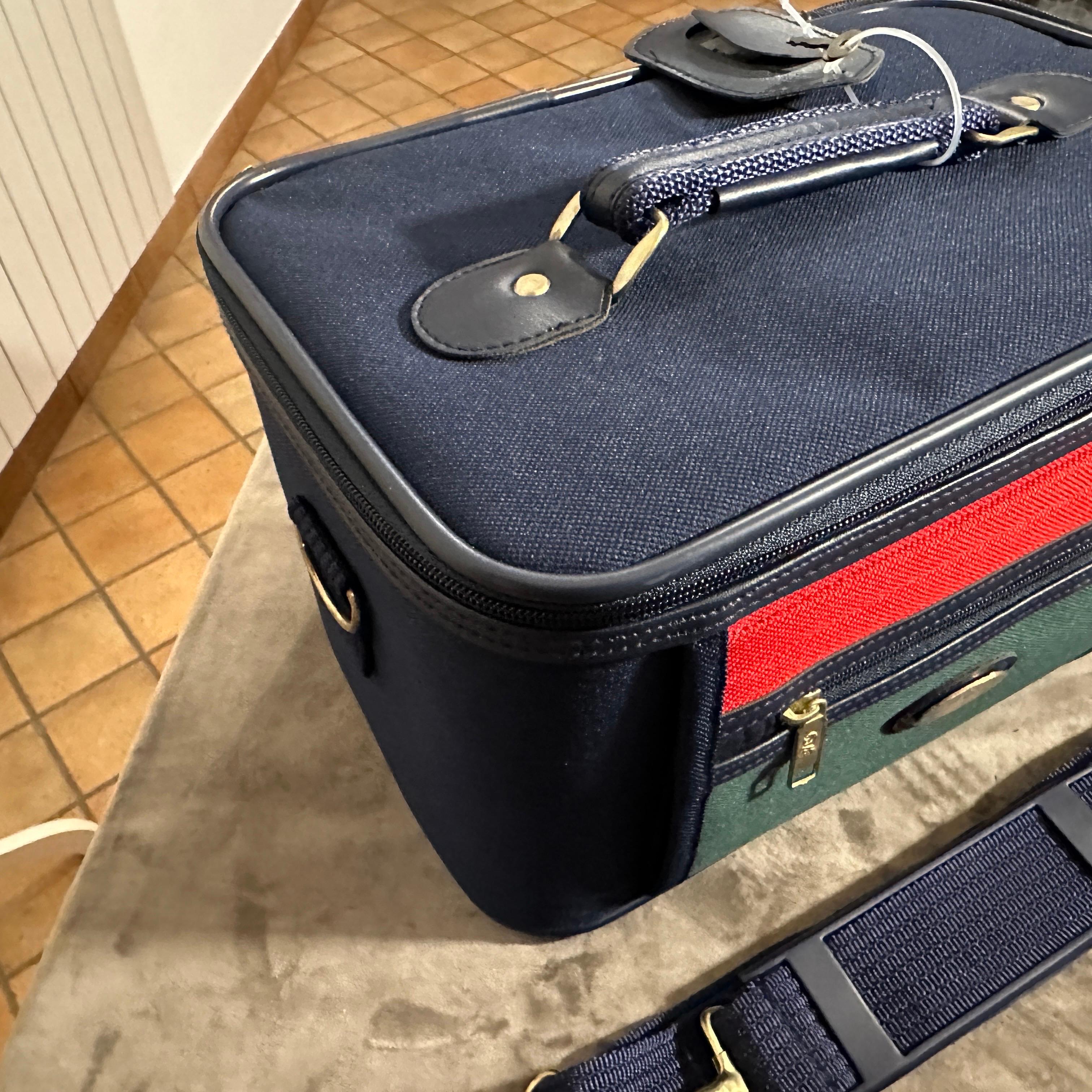 1990 Trousse de beauté en tissu et cuir, jamais utilisée, par Roberta Di Camerino en vente 2