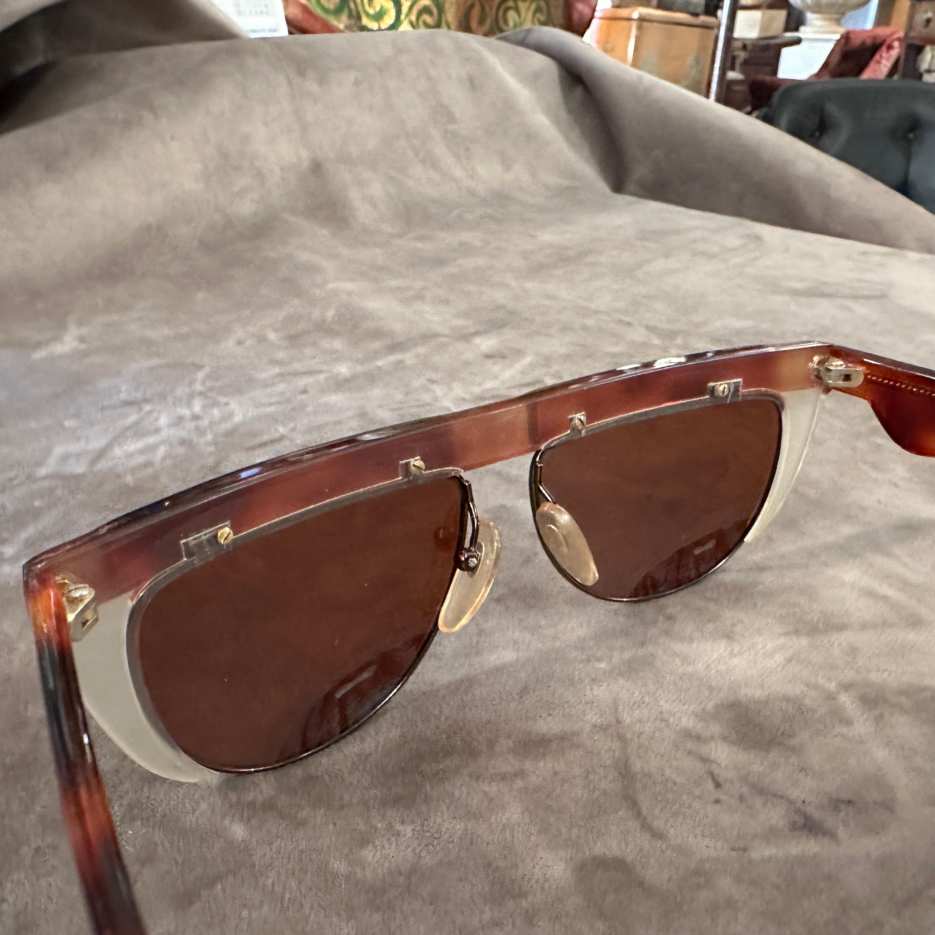 1990 Newer Worn High Quality Italian Sunglasses by Trussardi en vente 7