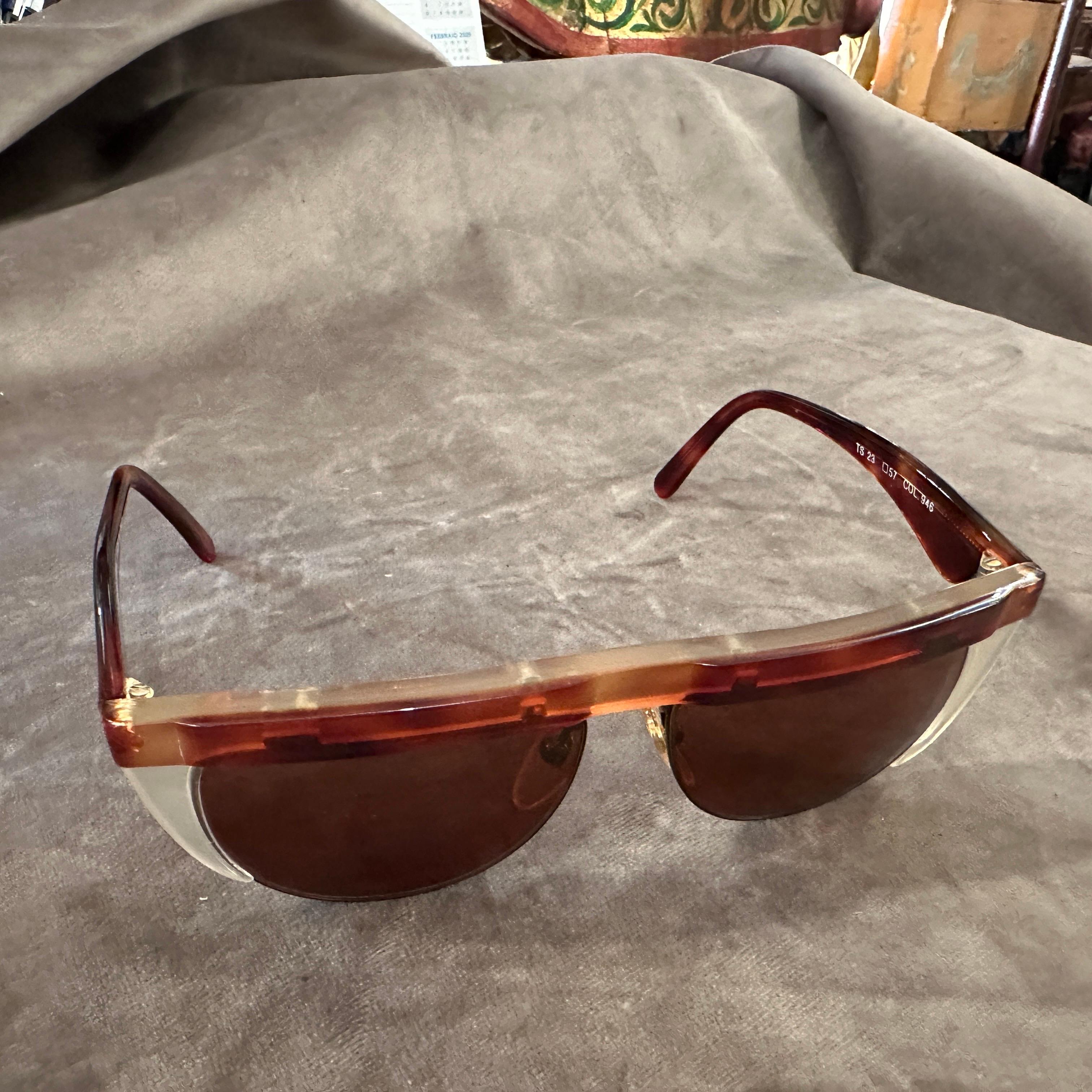 1990 Newer Worn High Quality Italian Sunglasses by Trussardi Neuf - En vente à Aci Castello, IT