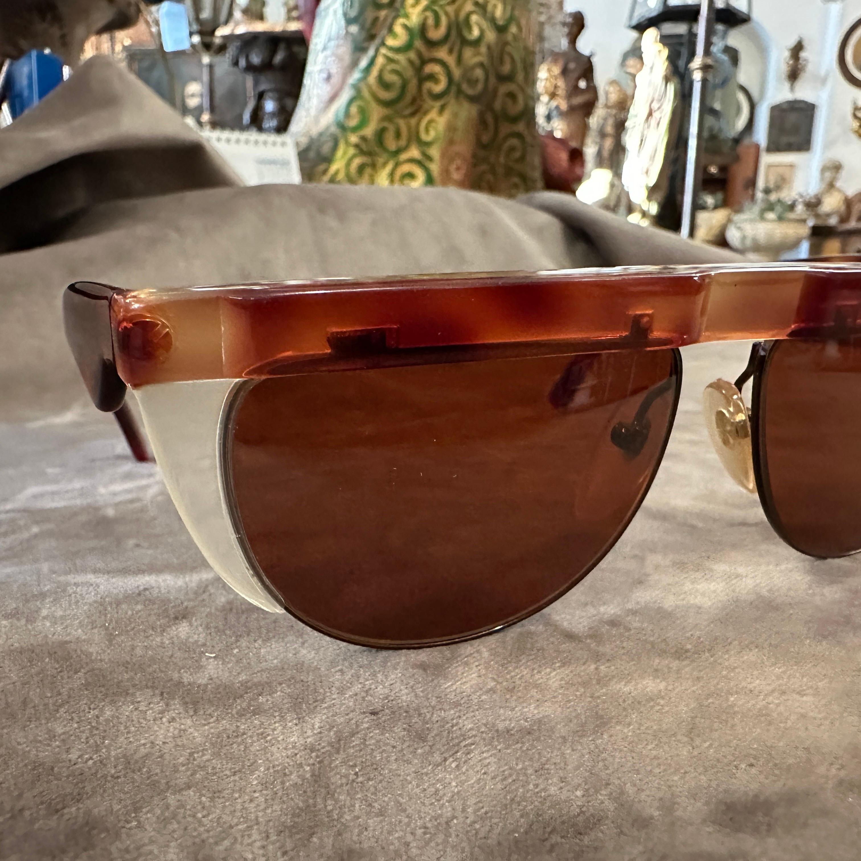 1990 Newer Worn High Quality Italian Sunglasses by Trussardi en vente 1