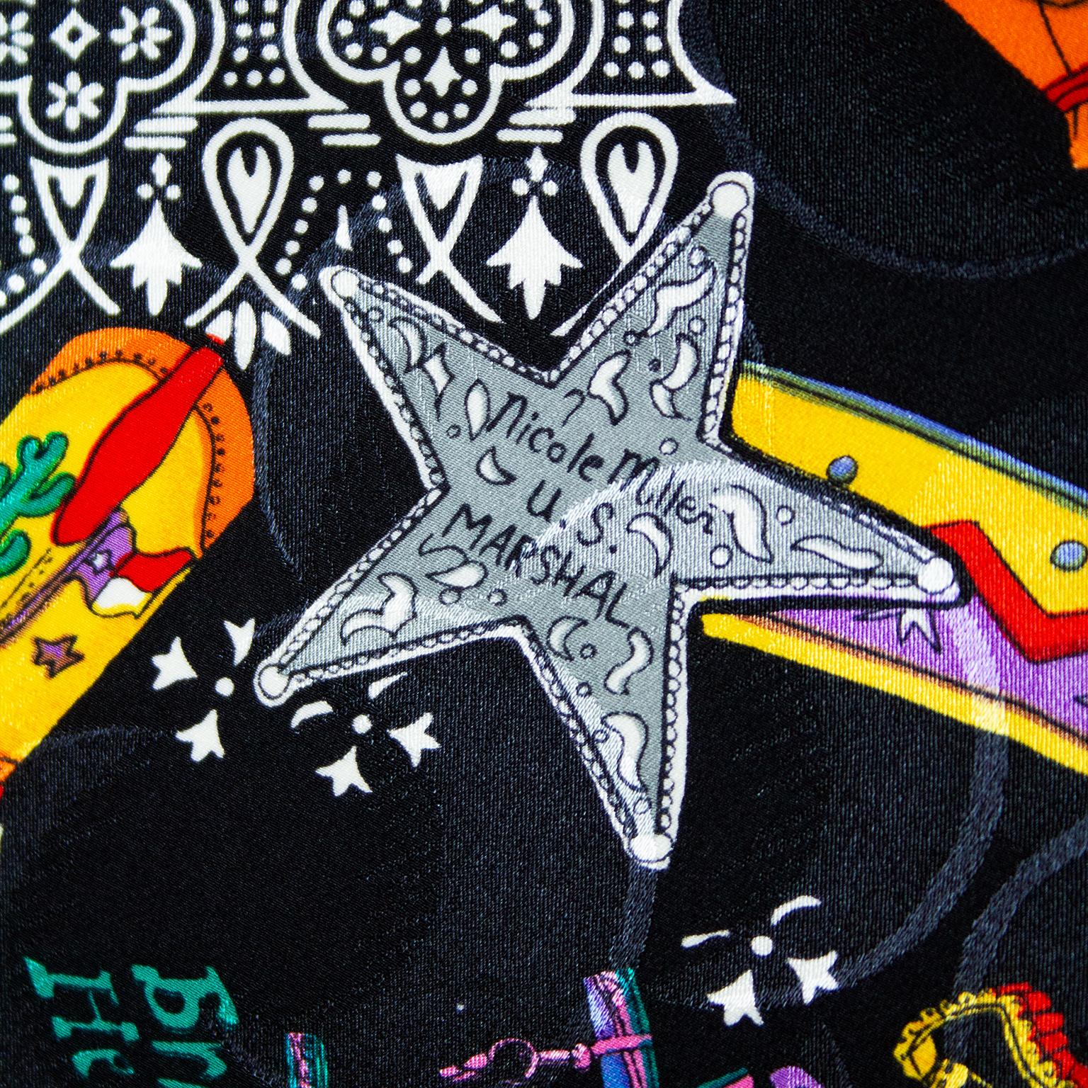 1990er Nicole Miller Großer Seidenschal mit Cowboy-Motiv (Schwarz) im Angebot