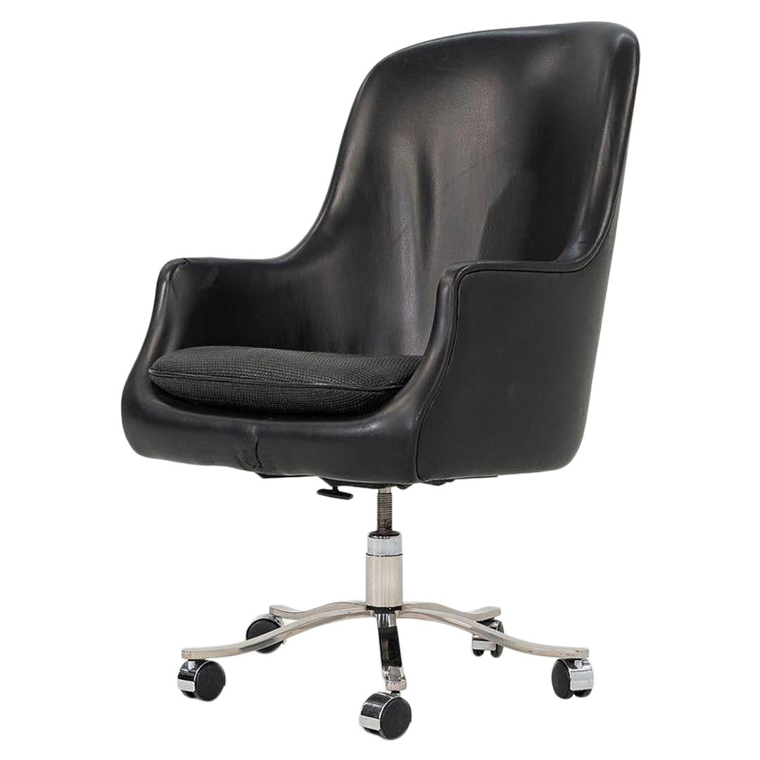 1990er Nicos Zographos Alpha Bucket Executive Chair aus Leder mit poliertem Untergestell