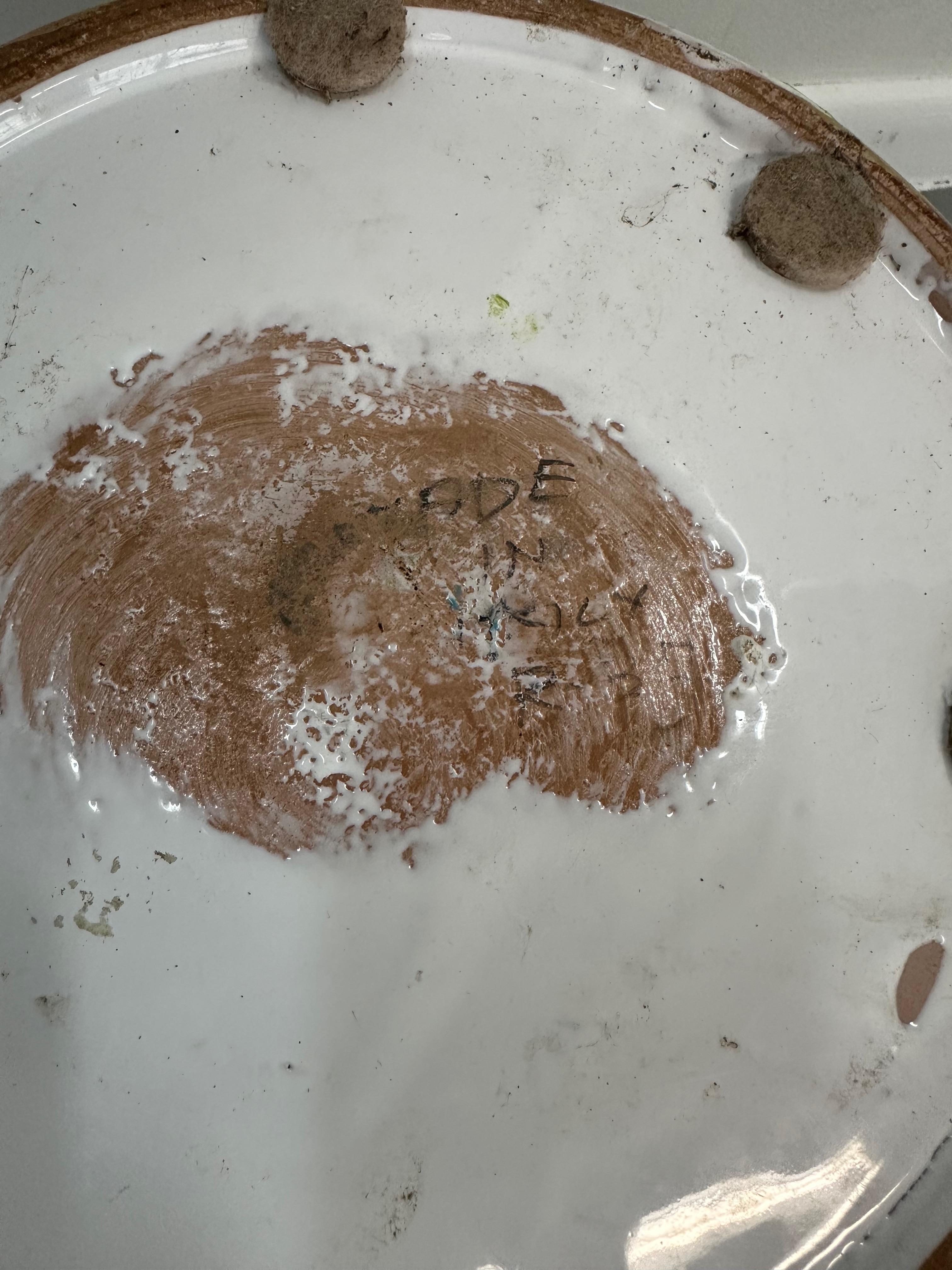 XX secolo Fioriera grande in ceramica di Nino Parrucca degli anni '90 con colori e scene vivaci in vendita