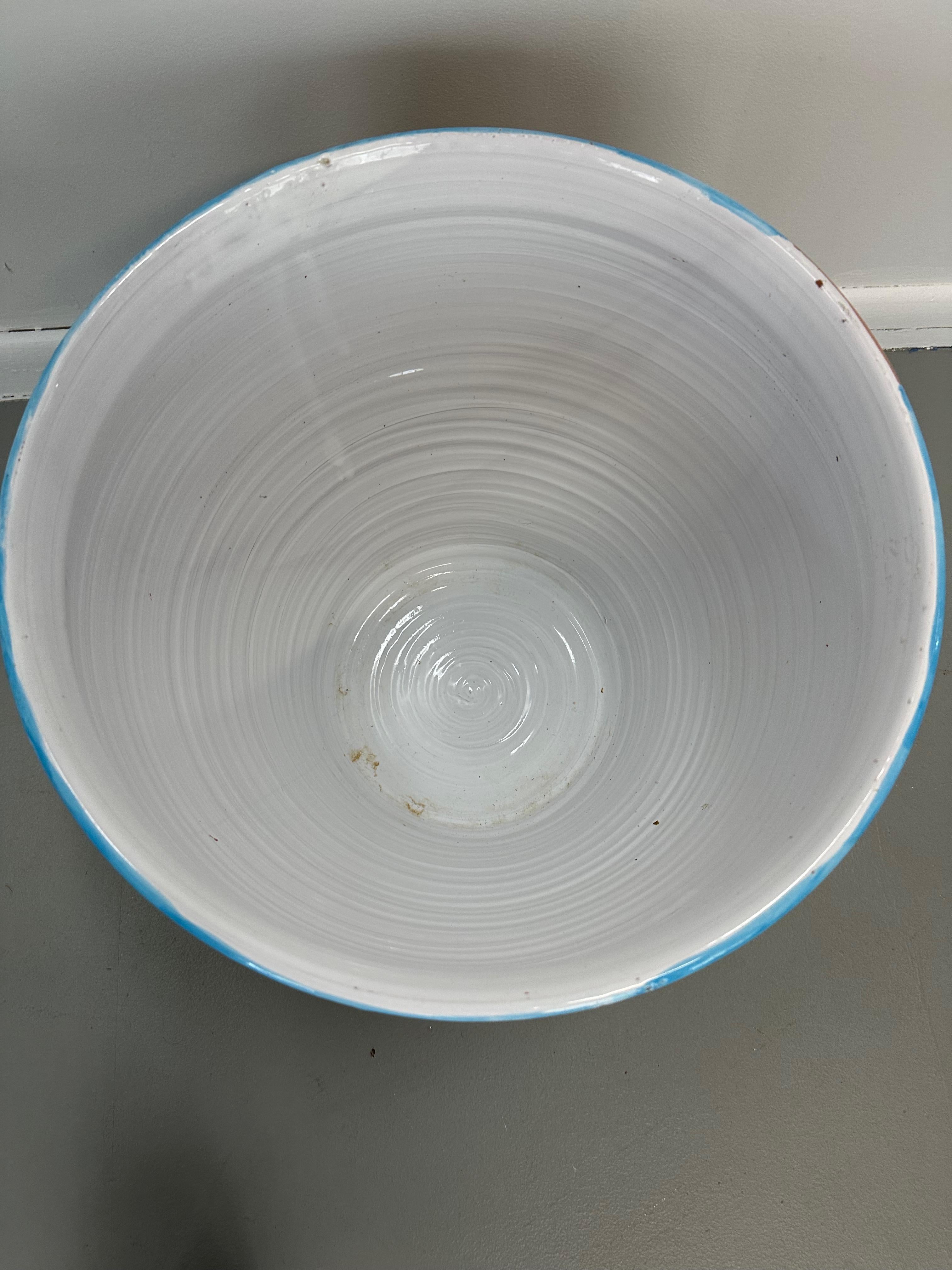 Fioriera grande in ceramica di Nino Parrucca degli anni '90 con colori e scene vivaci in vendita 1