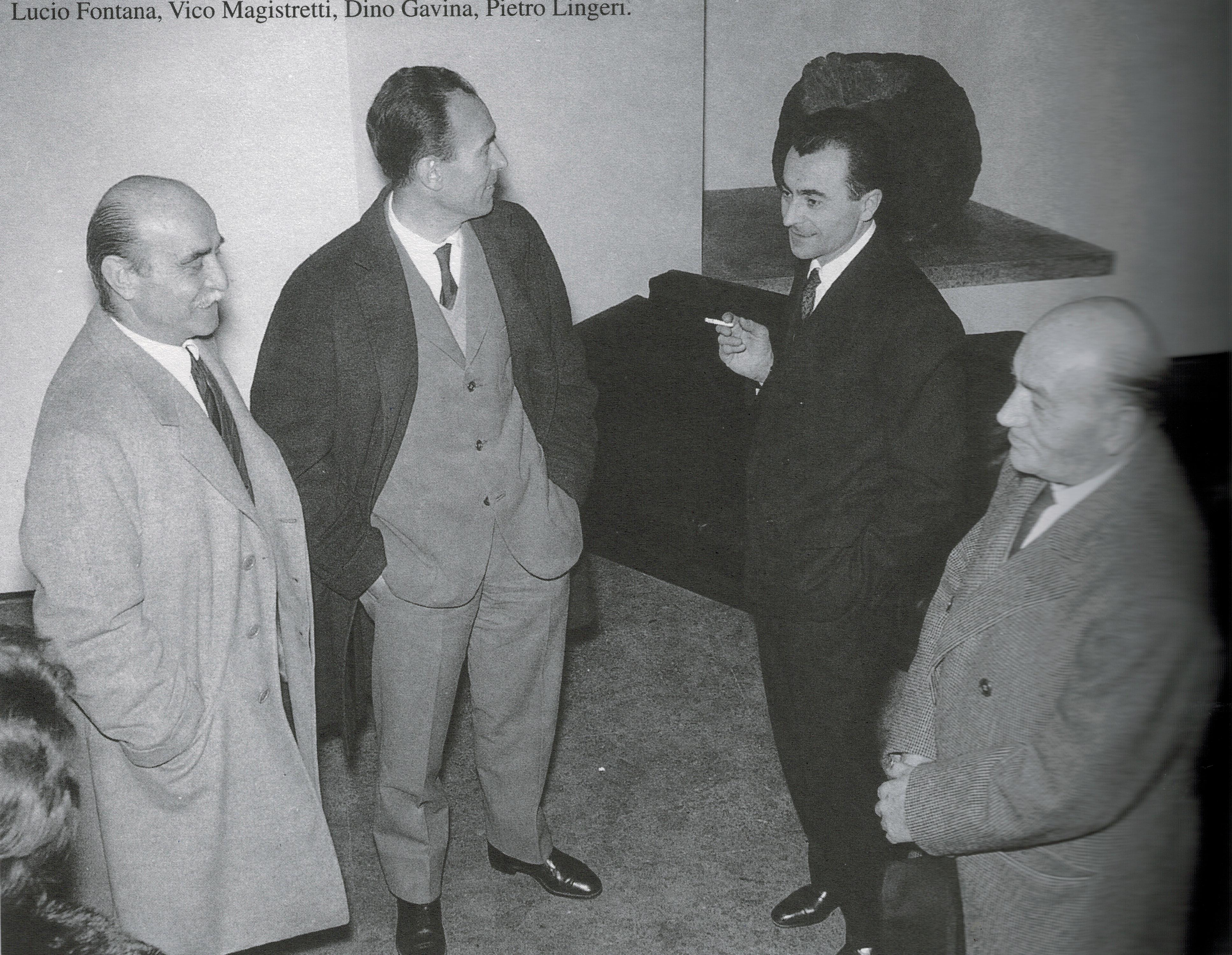 Métal Miroir Omaggio a Lucio Fontana de Dino Gavina, années 1990 en vente