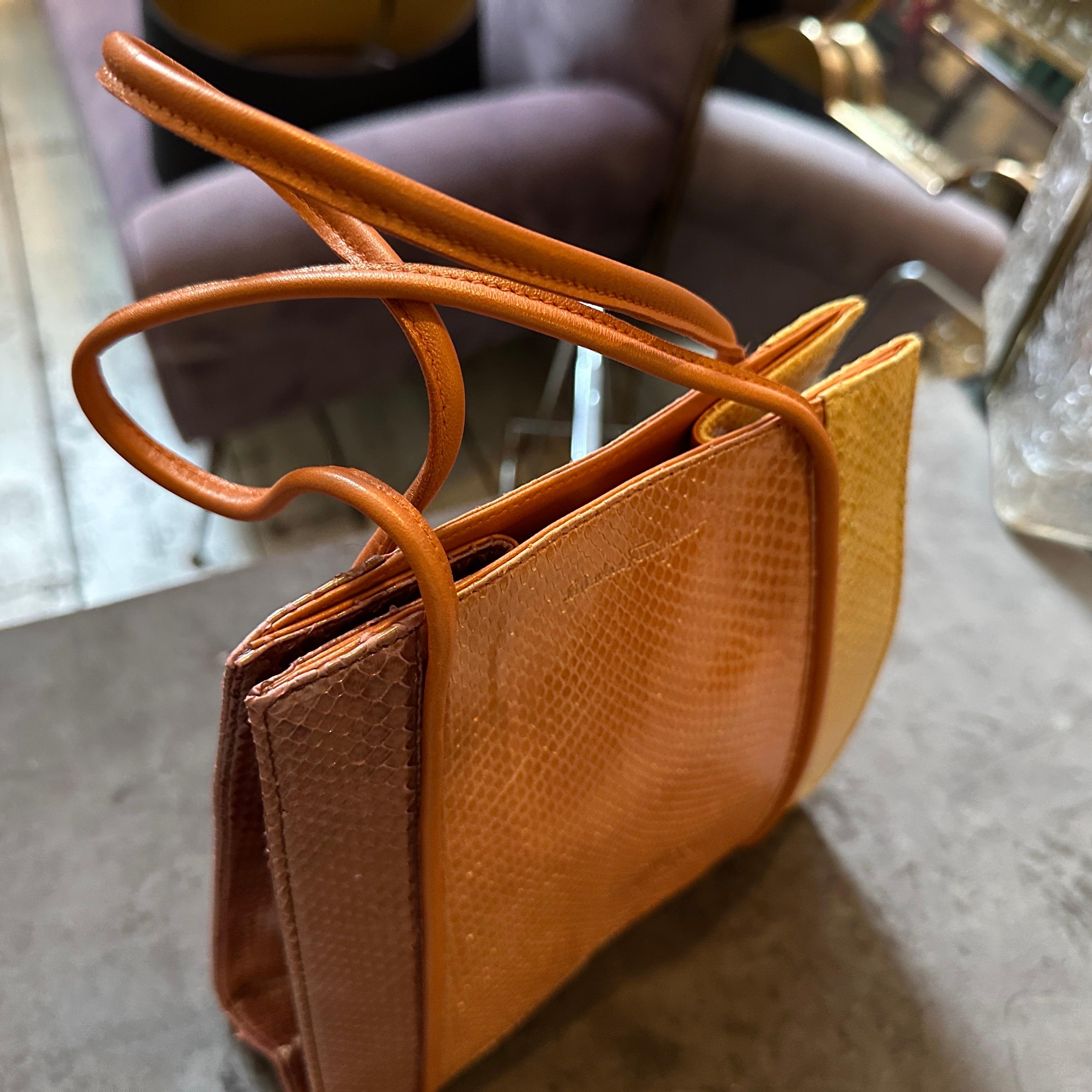 Bolso de asa superior de piel naranja, marrón y amarilla de los años 90 de Salvatore Ferragamo en venta 8