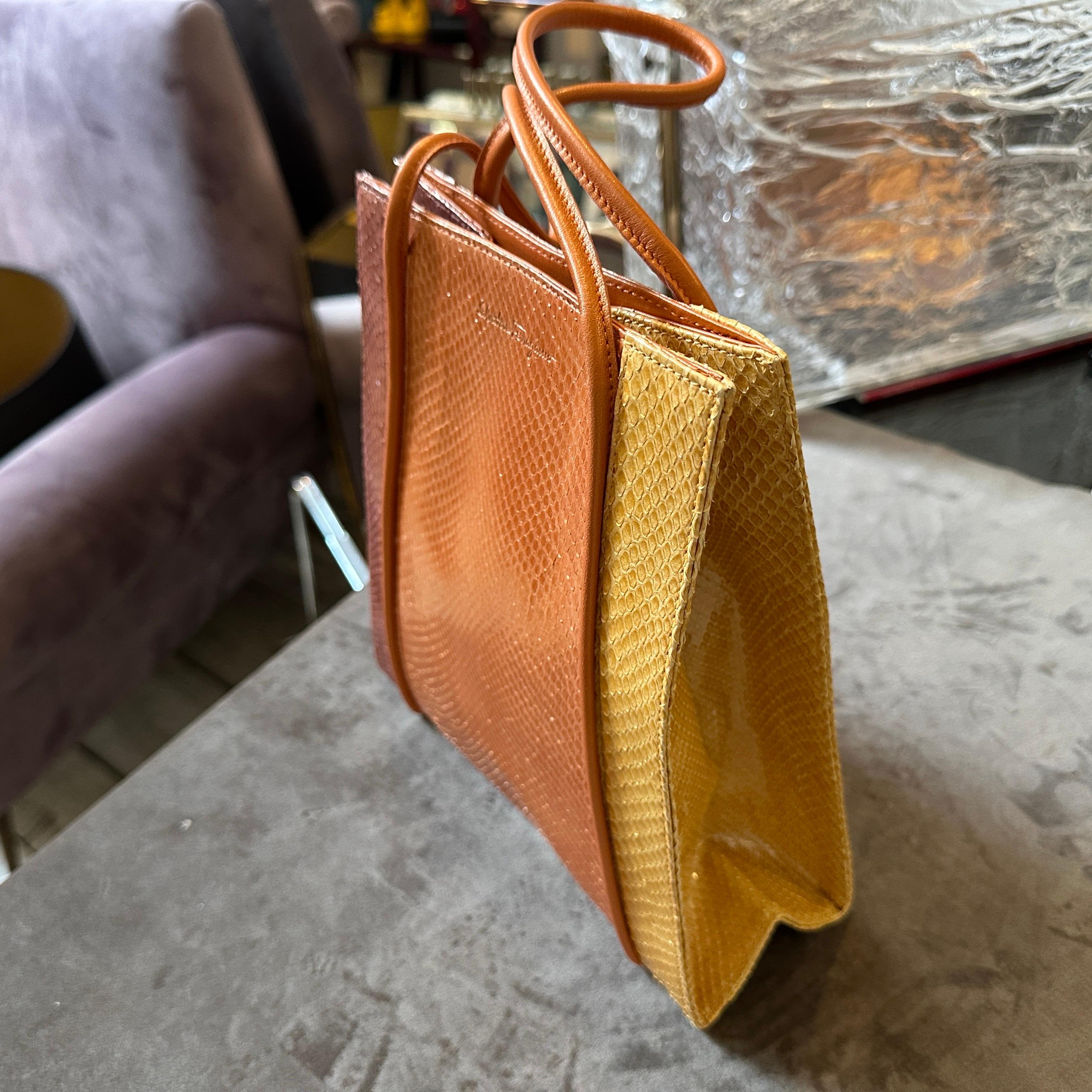 Bolso de asa superior de piel naranja, marrón y amarilla de los años 90 de Salvatore Ferragamo en Excelente estado para la venta en Aci Castello, IT
