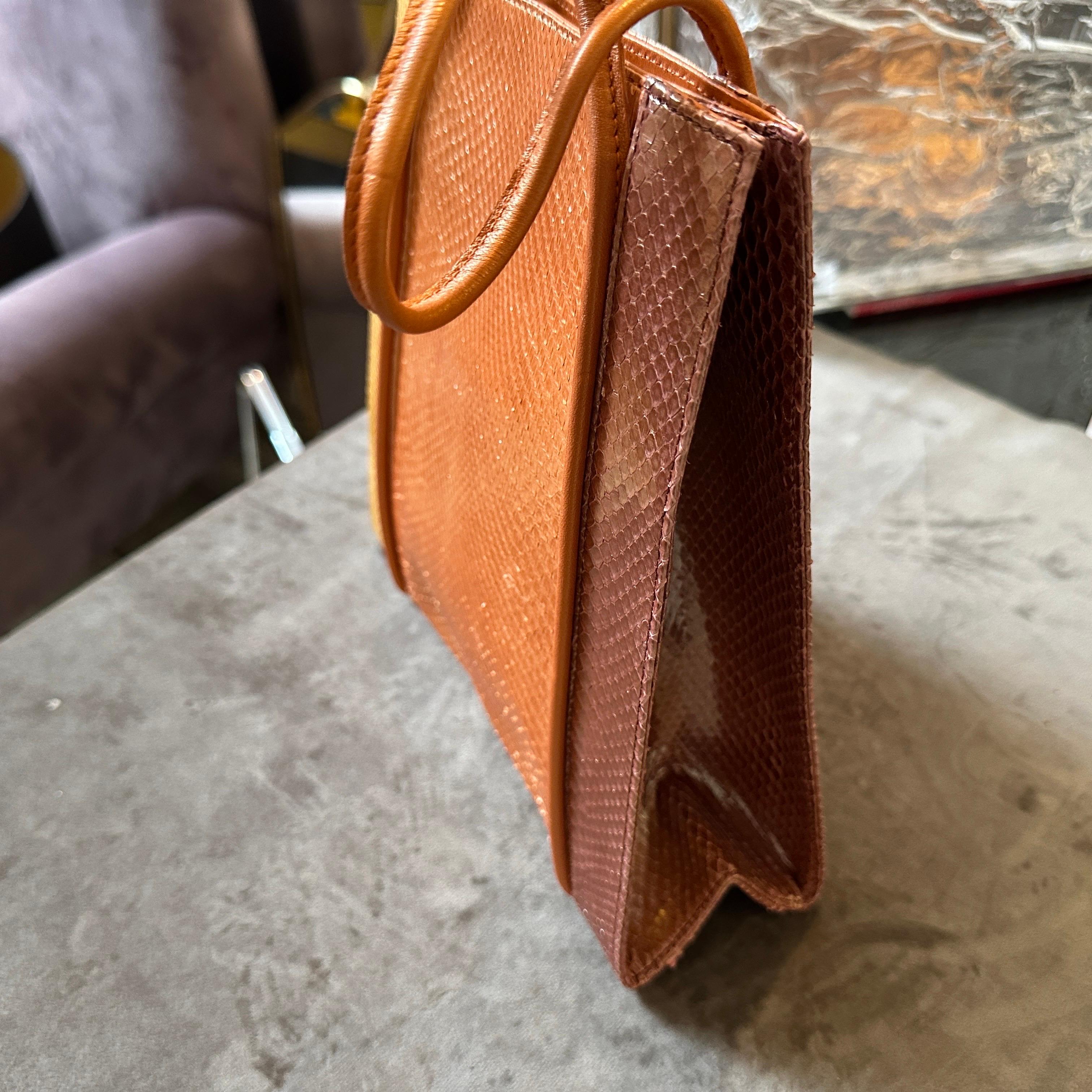 Bolso de asa superior de piel naranja, marrón y amarilla de los años 90 de Salvatore Ferragamo en venta 3